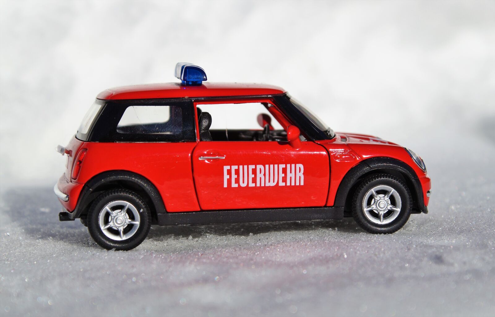 Sony DT 18-70mm F3.5-5.6 sample photo. Model car, mini, mini photography