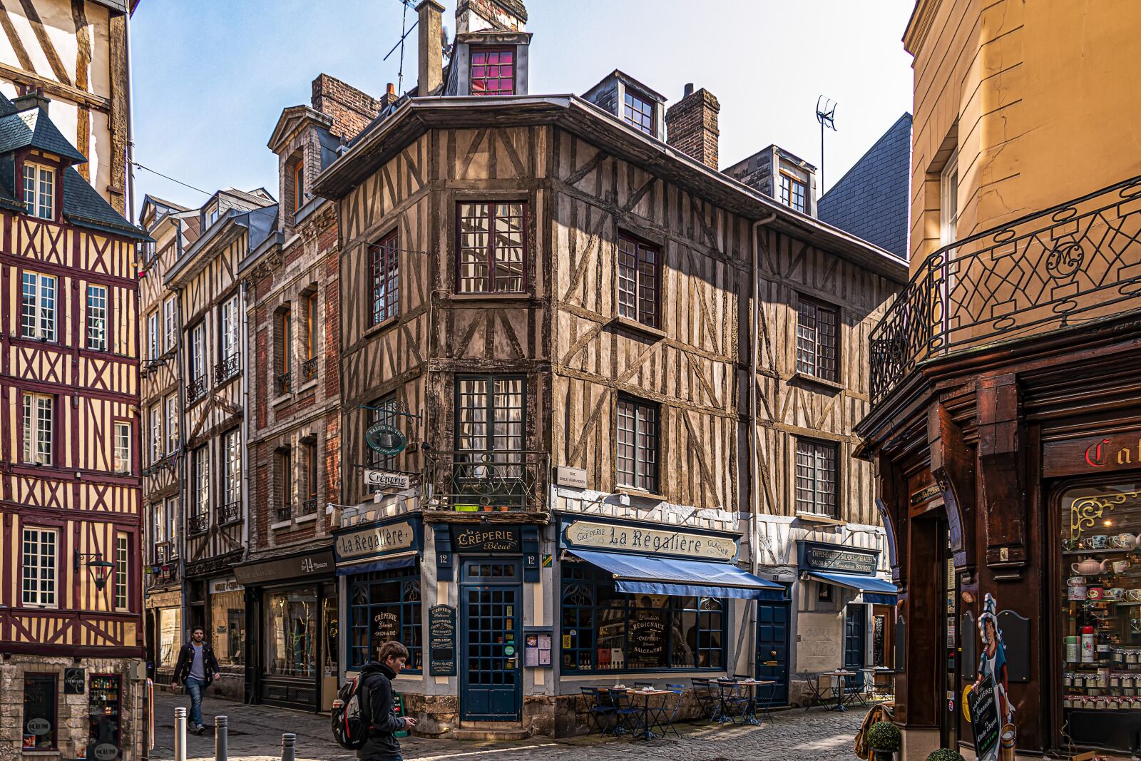 Canon EF-S 18-135mm F3.5-5.6 IS USM sample photo. Rouen, city, tourist photography