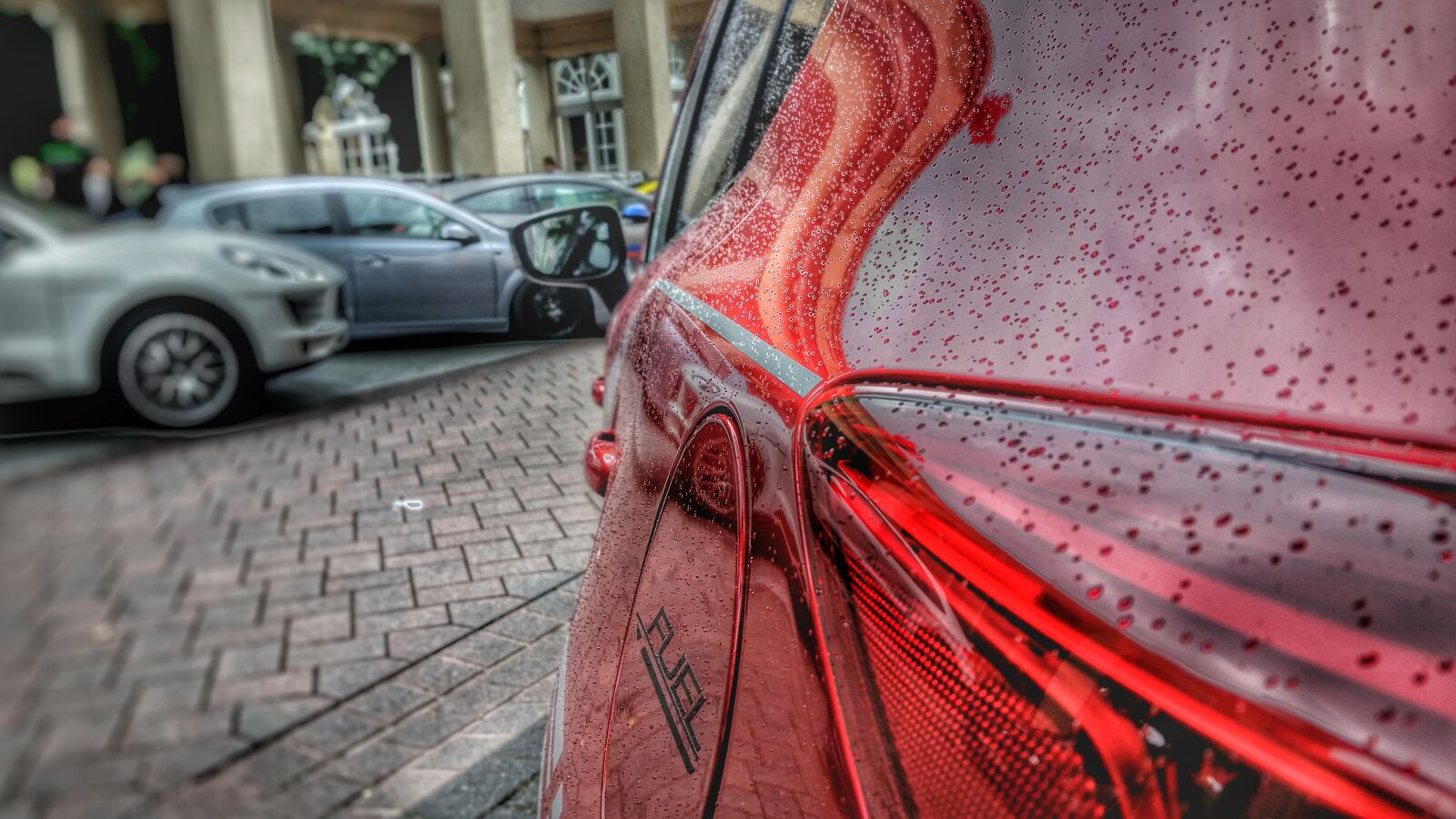 Samsung Galaxy S5 sample photo. Red, tinted, glass, taillight photography