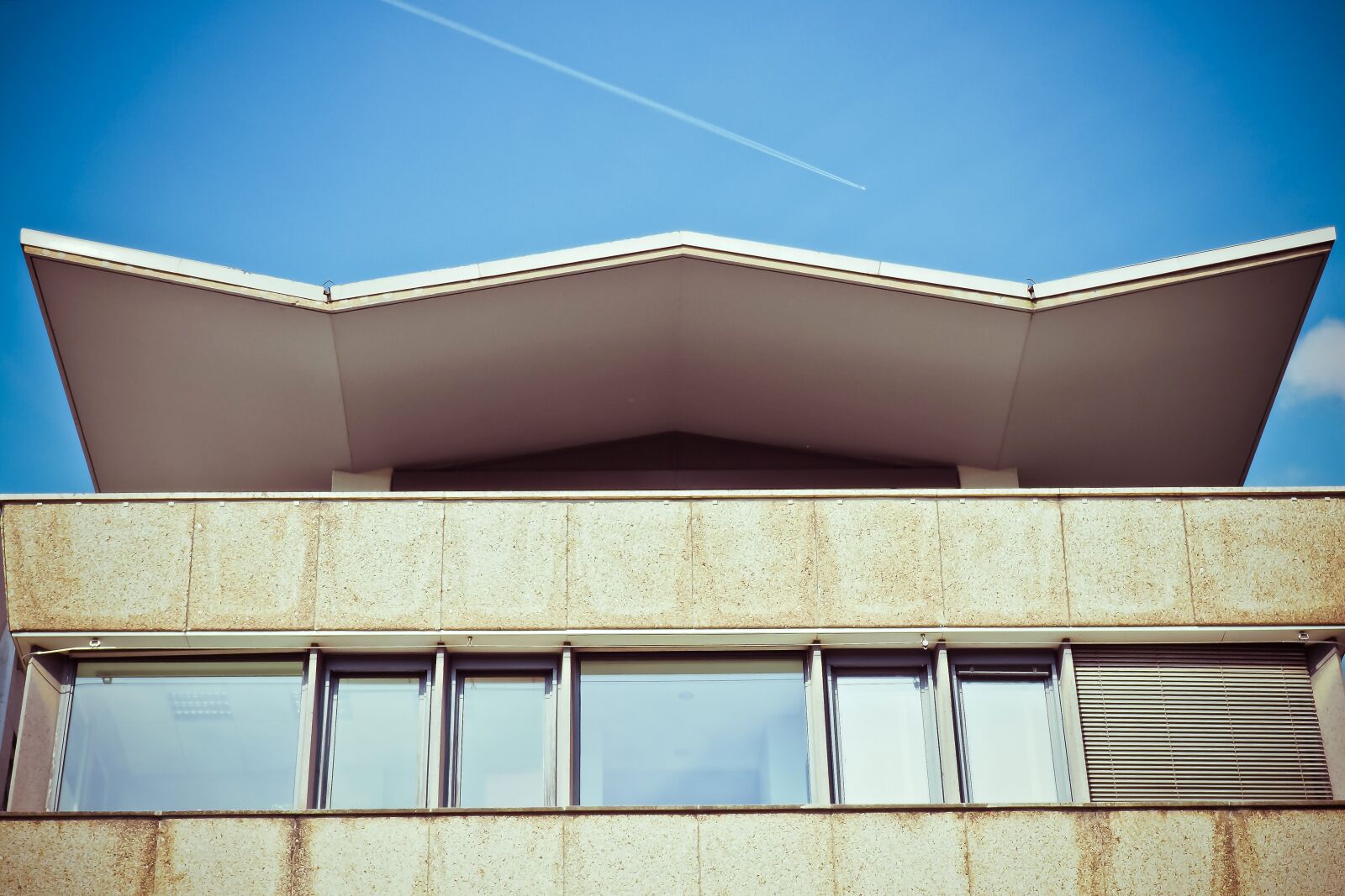Olympus OM-D E-M10 sample photo. Architecture, modern, building photography