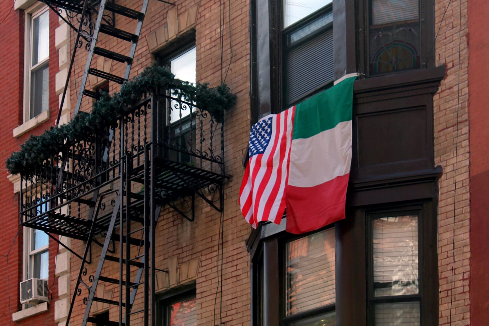Canon EOS 1100D (EOS Rebel T3 / EOS Kiss X50) sample photo. Italian americans, italy, usa photography