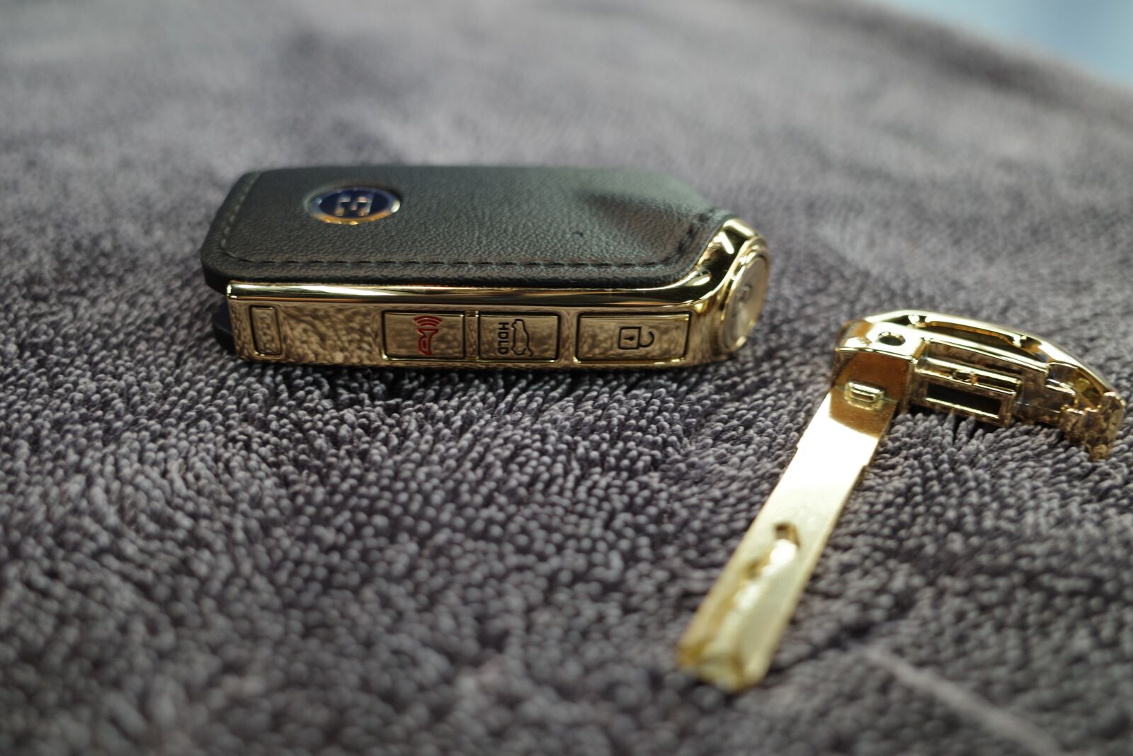 Ricoh GR III sample photo. Car, key, keys photography