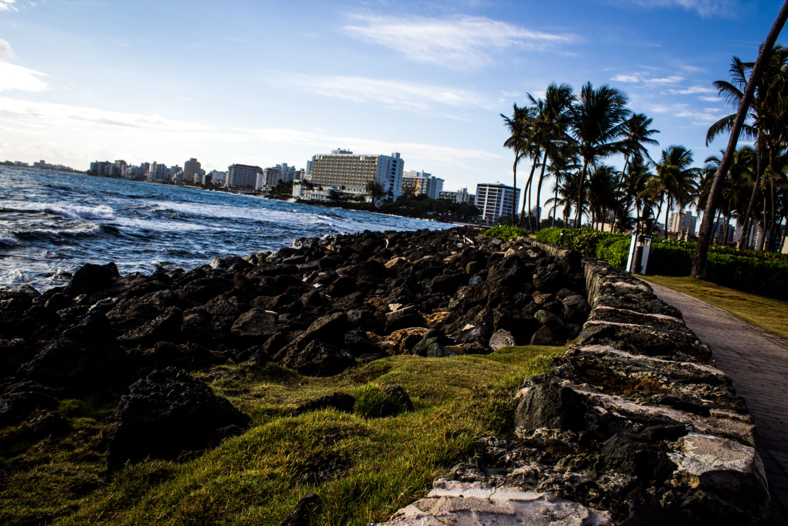 Canon EOS 600D (Rebel EOS T3i / EOS Kiss X5) sample photo. Break, water, ocean, san photography