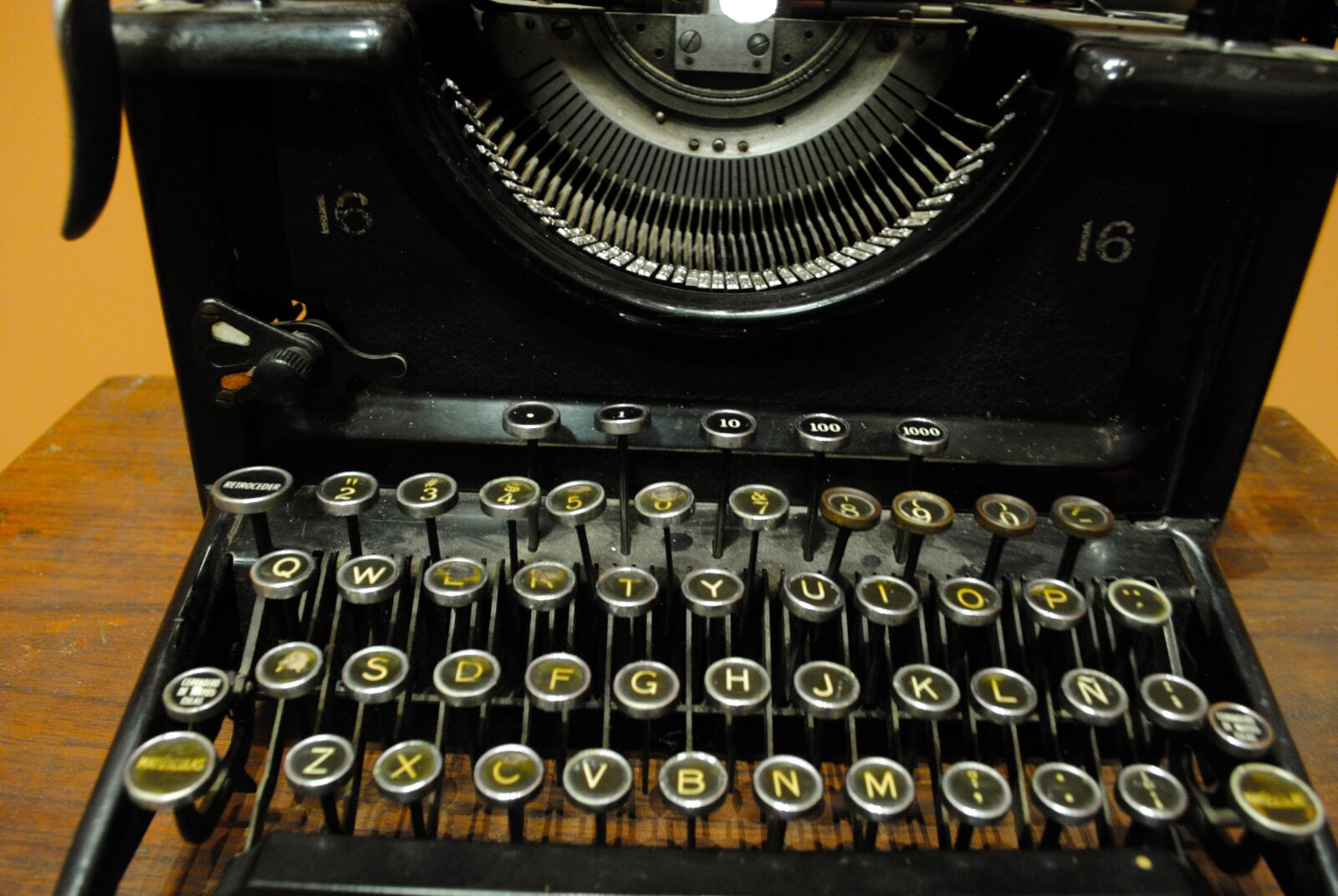 Nikon D3000 sample photo. Machine, old, vintage photography