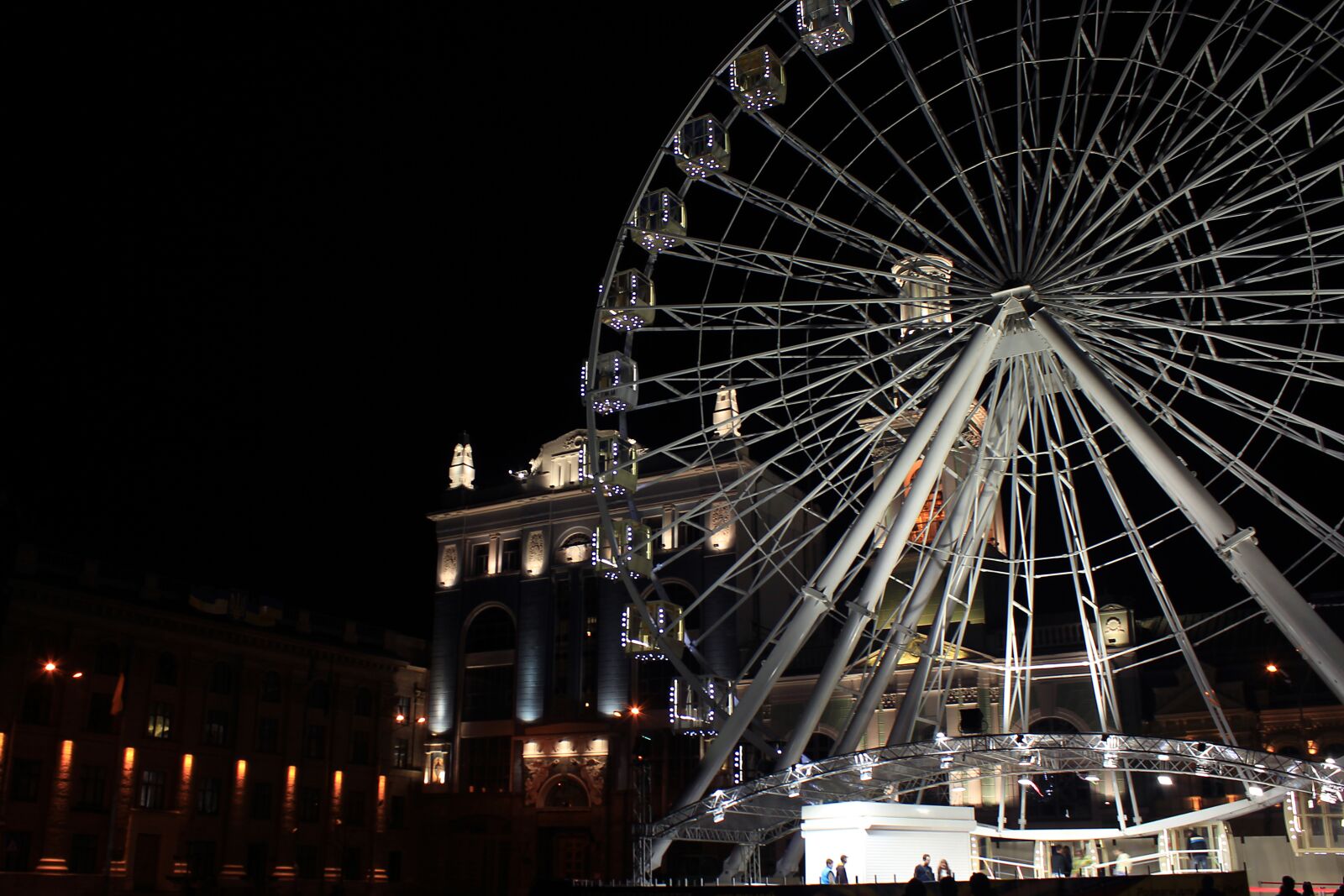 Canon EOS 550D (EOS Rebel T2i / EOS Kiss X4) sample photo. Ferris wheel, travel, festival photography