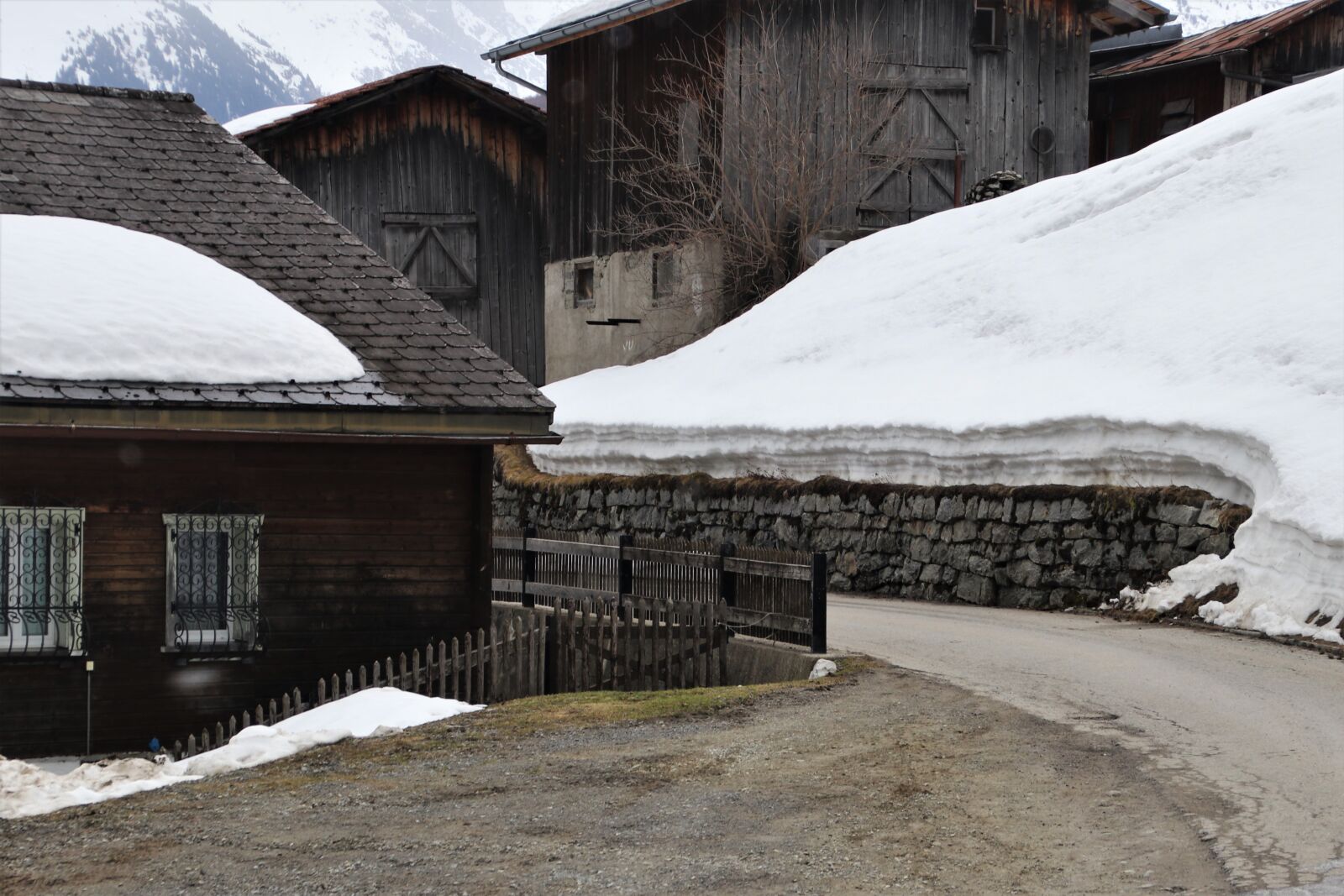 Canon EOS 80D sample photo. Alpine, wooden cottage, village photography