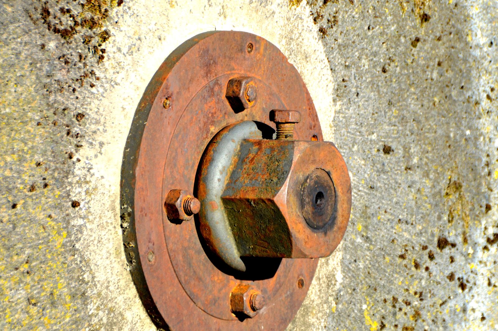 Nikon D3200 sample photo. Mill wheel, screw, hexagon photography
