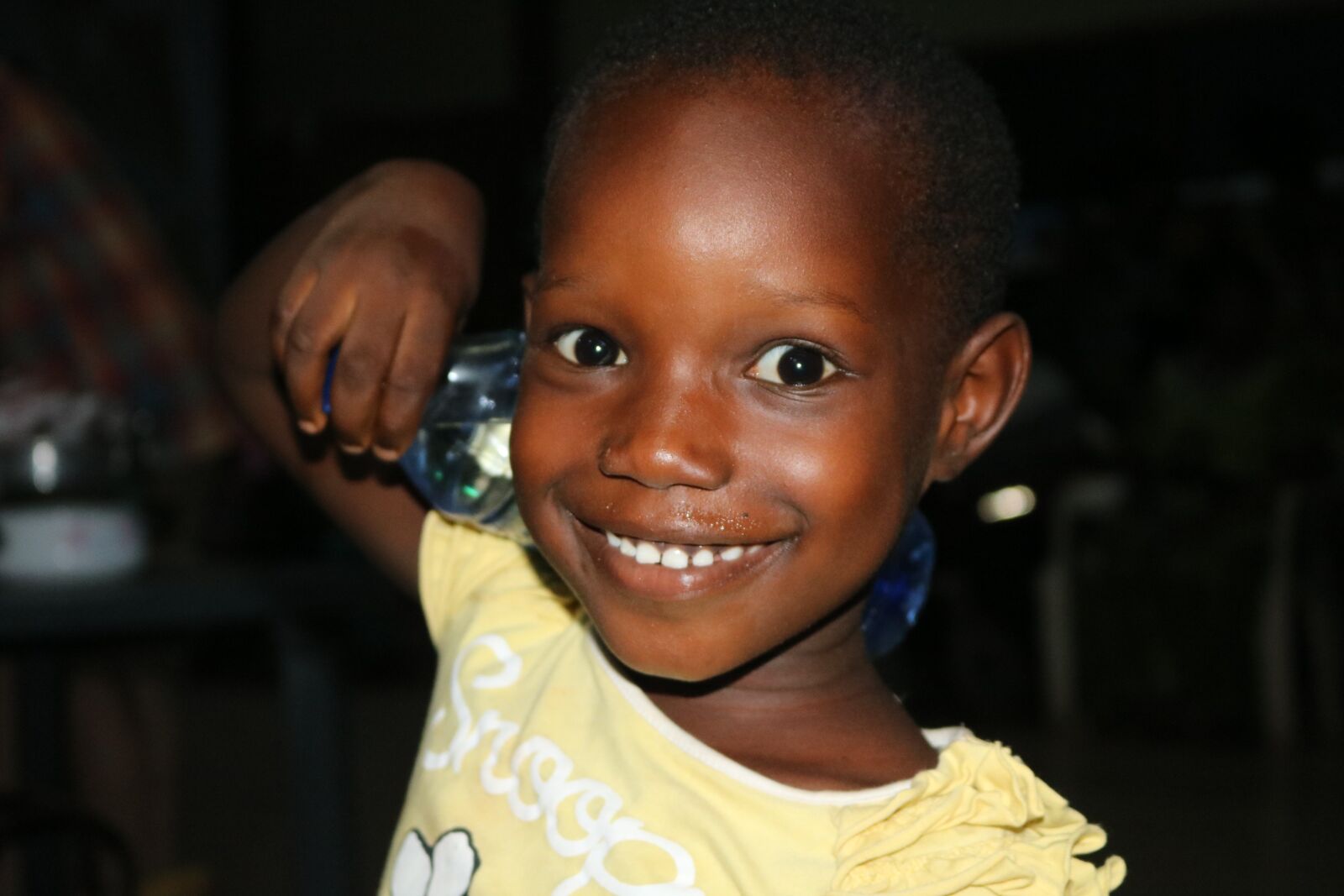 Canon EOS 750D (EOS Rebel T6i / EOS Kiss X8i) sample photo. African girl, child, laugh photography