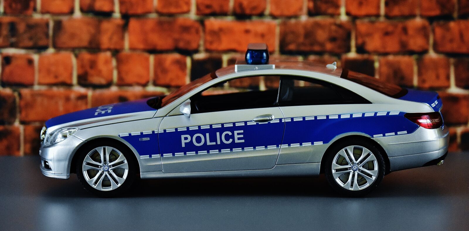 Nikon D7200 sample photo. Police car, mercedes benz photography