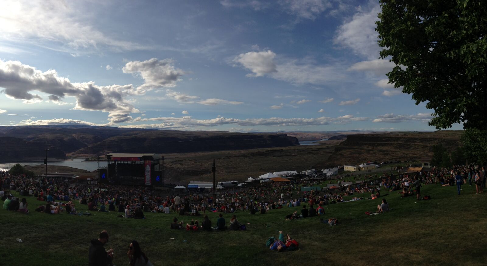 iPhone 5 back camera 4.12mm f/2.4 sample photo. Sasquatch, gorge, washington photography