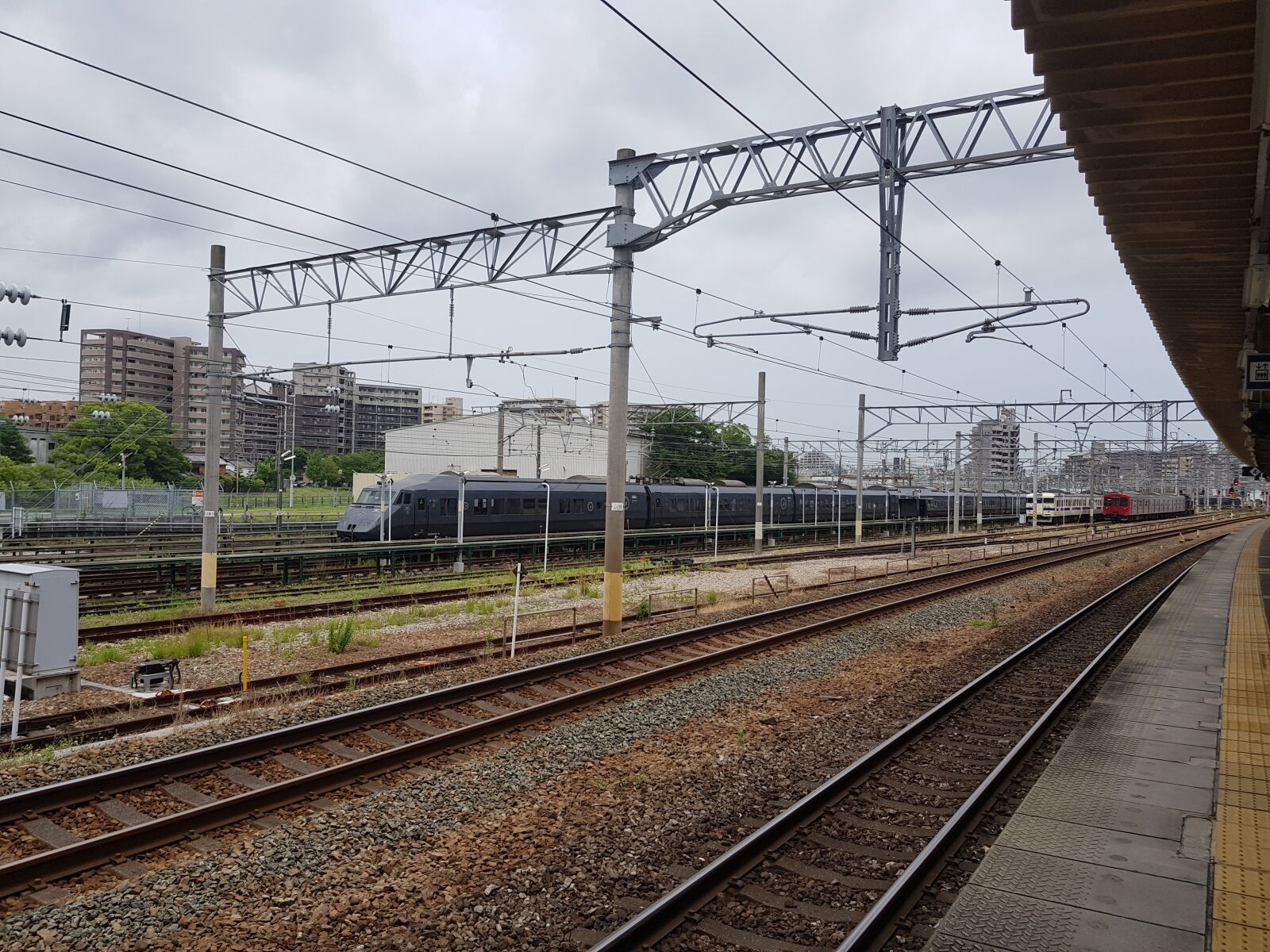 Samsung Galaxy S8+ sample photo. Train, platform, railroad photography