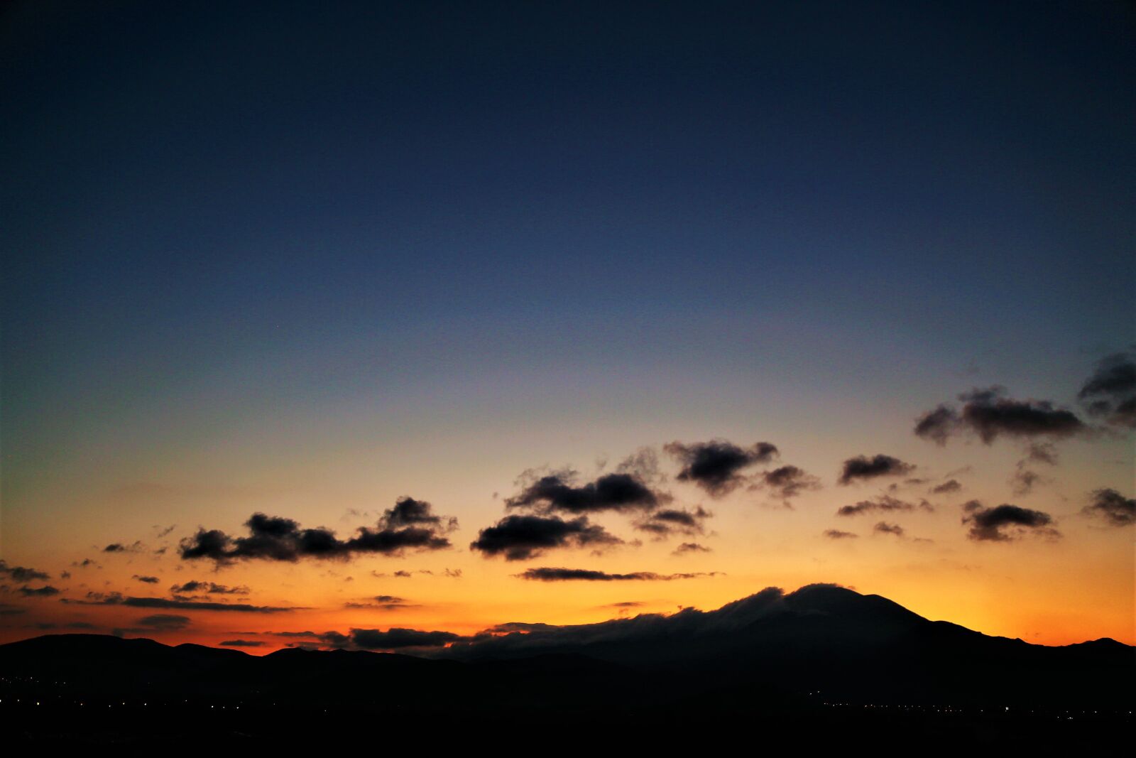 Canon EF 24-105mm F4L IS USM sample photo. Mountain, horizon, sunrise photography