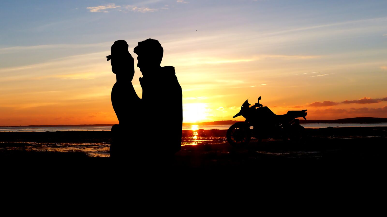 Panasonic Lumix DMC-FZ200 sample photo. Sunset, couple, romance photography