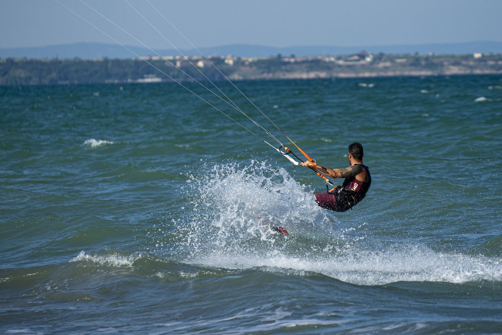 Sony a7 II + Sony FE 70-200mm F4 G OSS sample photo. Kite, surf, extreme photography