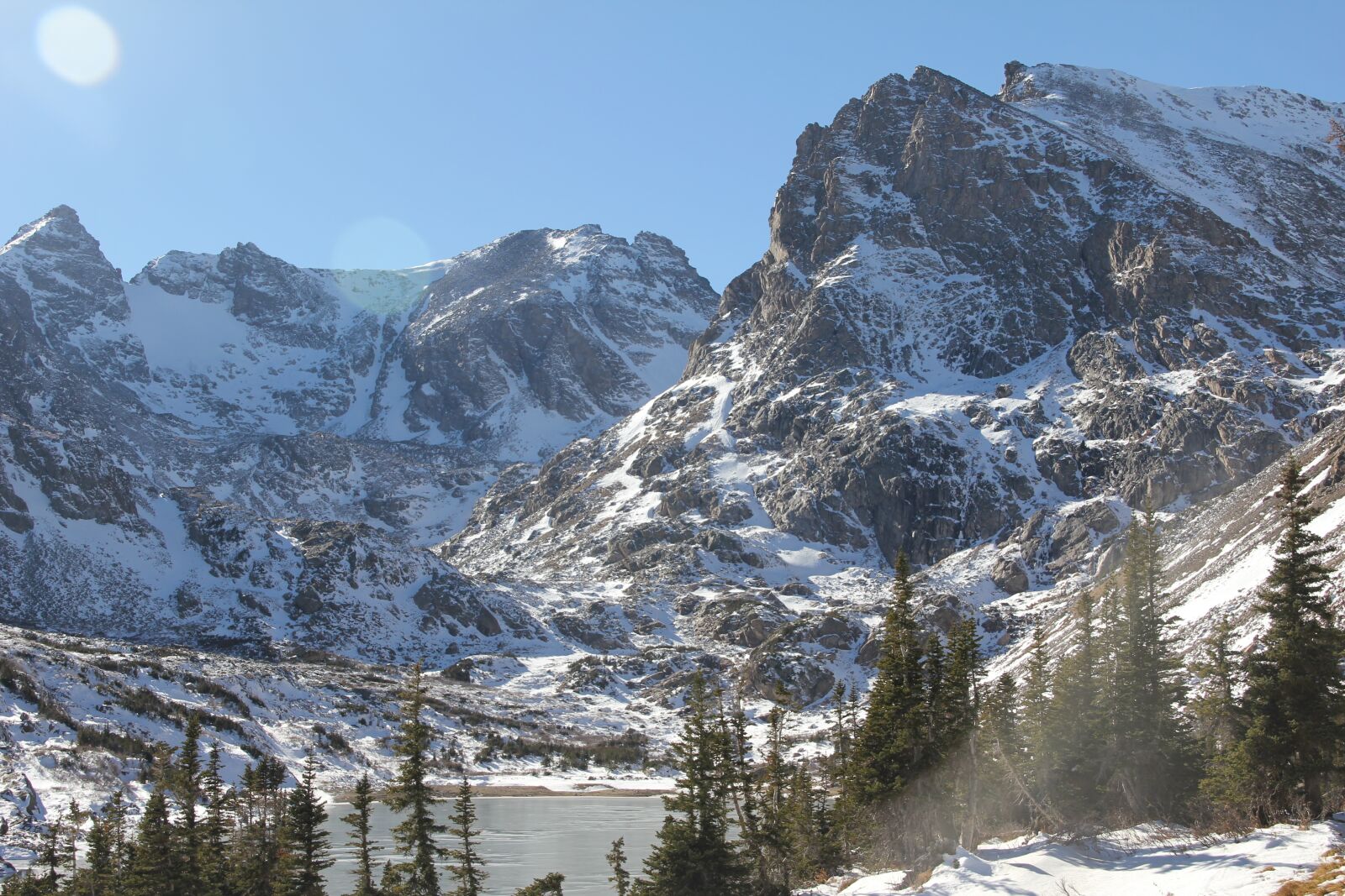 Canon EF-S 18-135mm F3.5-5.6 IS sample photo. Mountains, rockies, trees photography