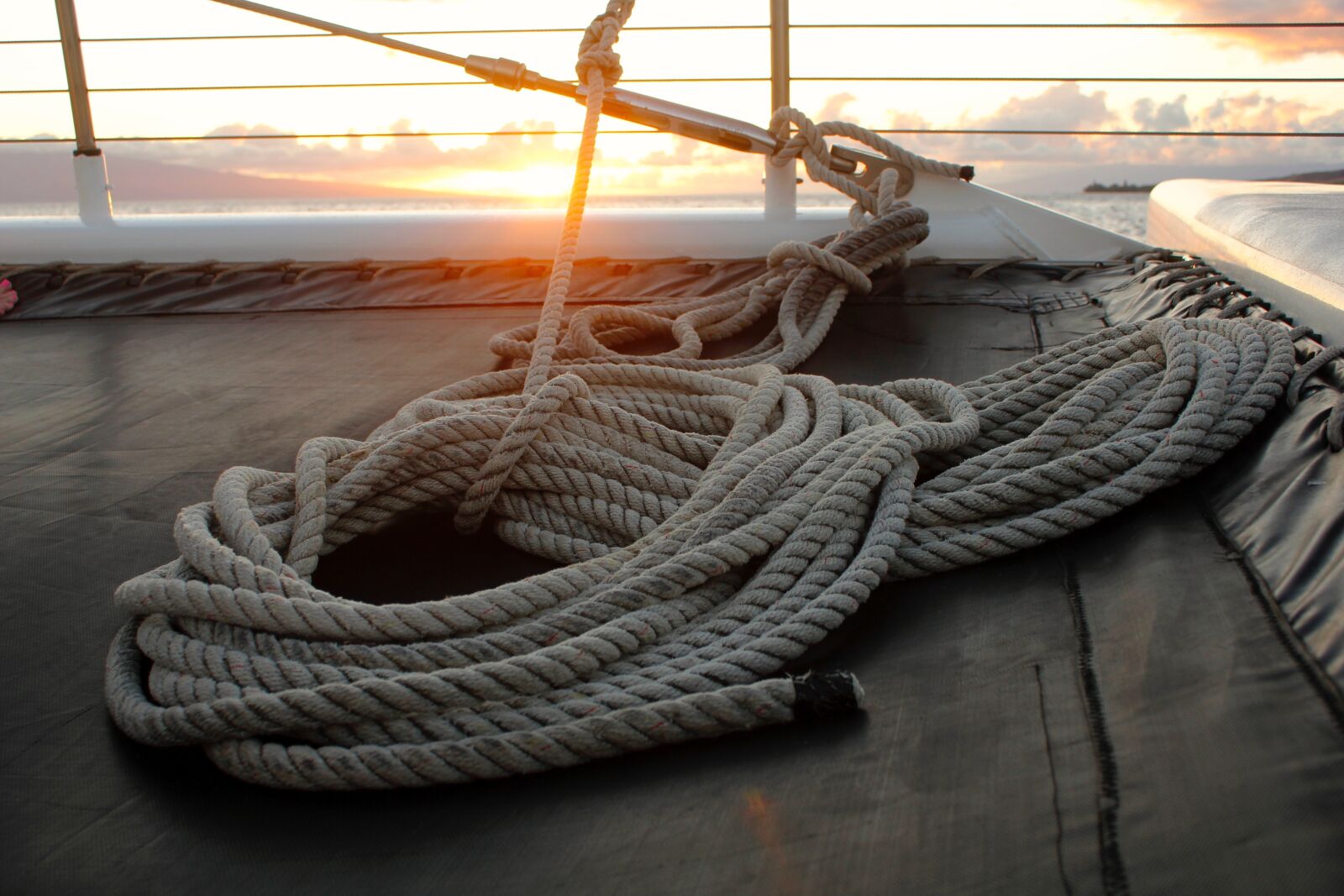 Canon EOS 550D (EOS Rebel T2i / EOS Kiss X4) sample photo. Boat, rope, sail photography
