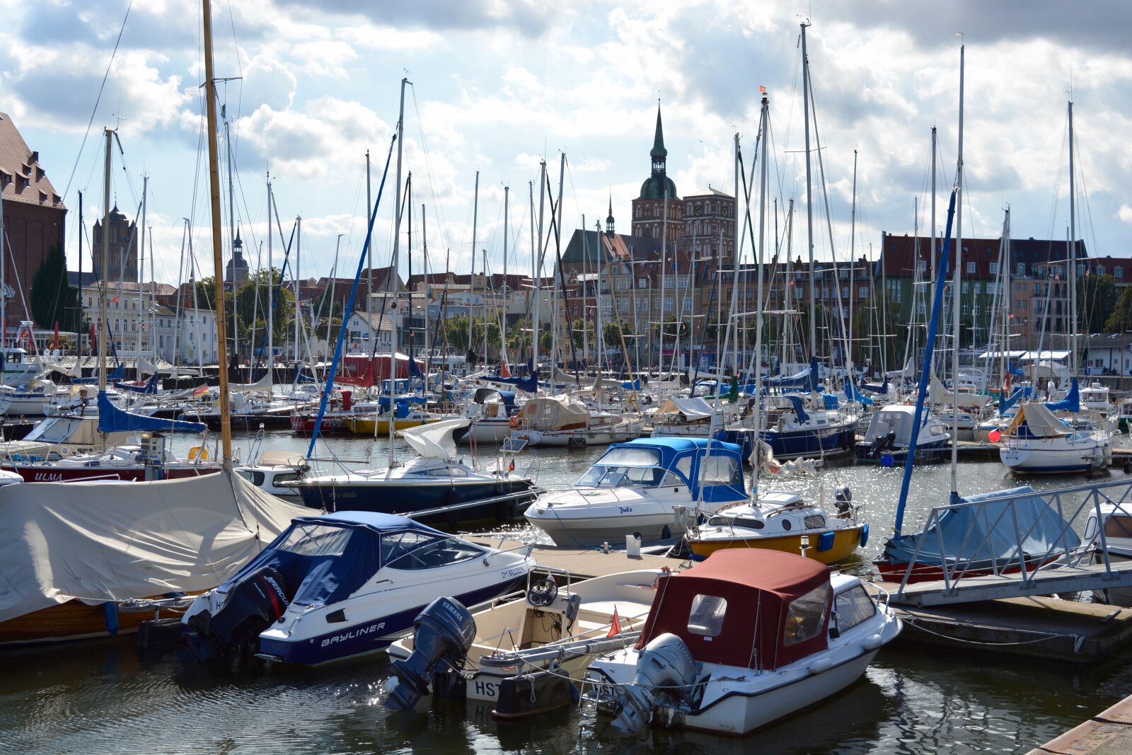Nikon D5200 sample photo. Yacht, sailing boats, port photography
