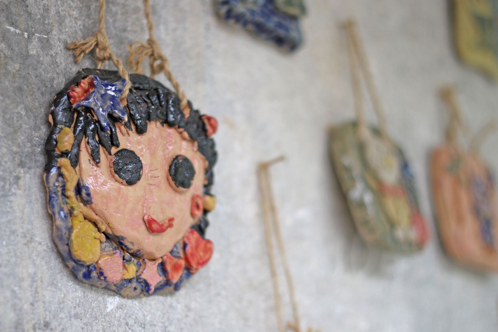 Canon EOS 70D + Canon EF 50mm F1.8 STM sample photo. Wall, china, painting photography