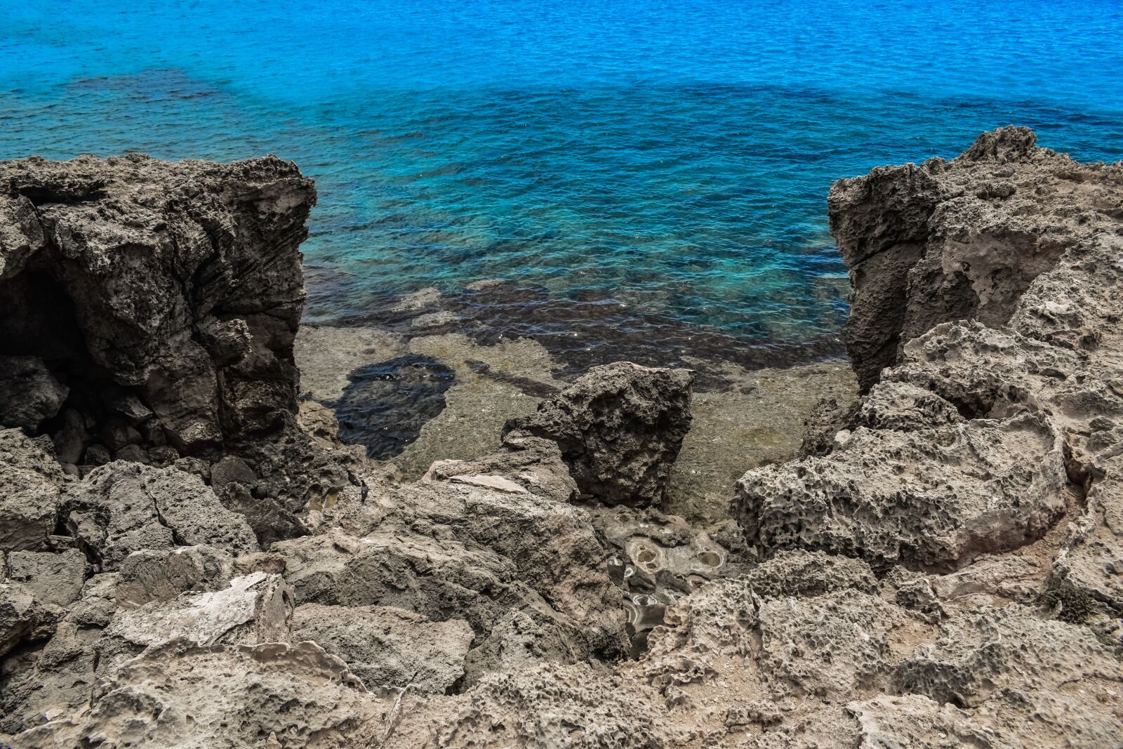 Nikon D3300 sample photo. Cliff, rock, rocky coast photography