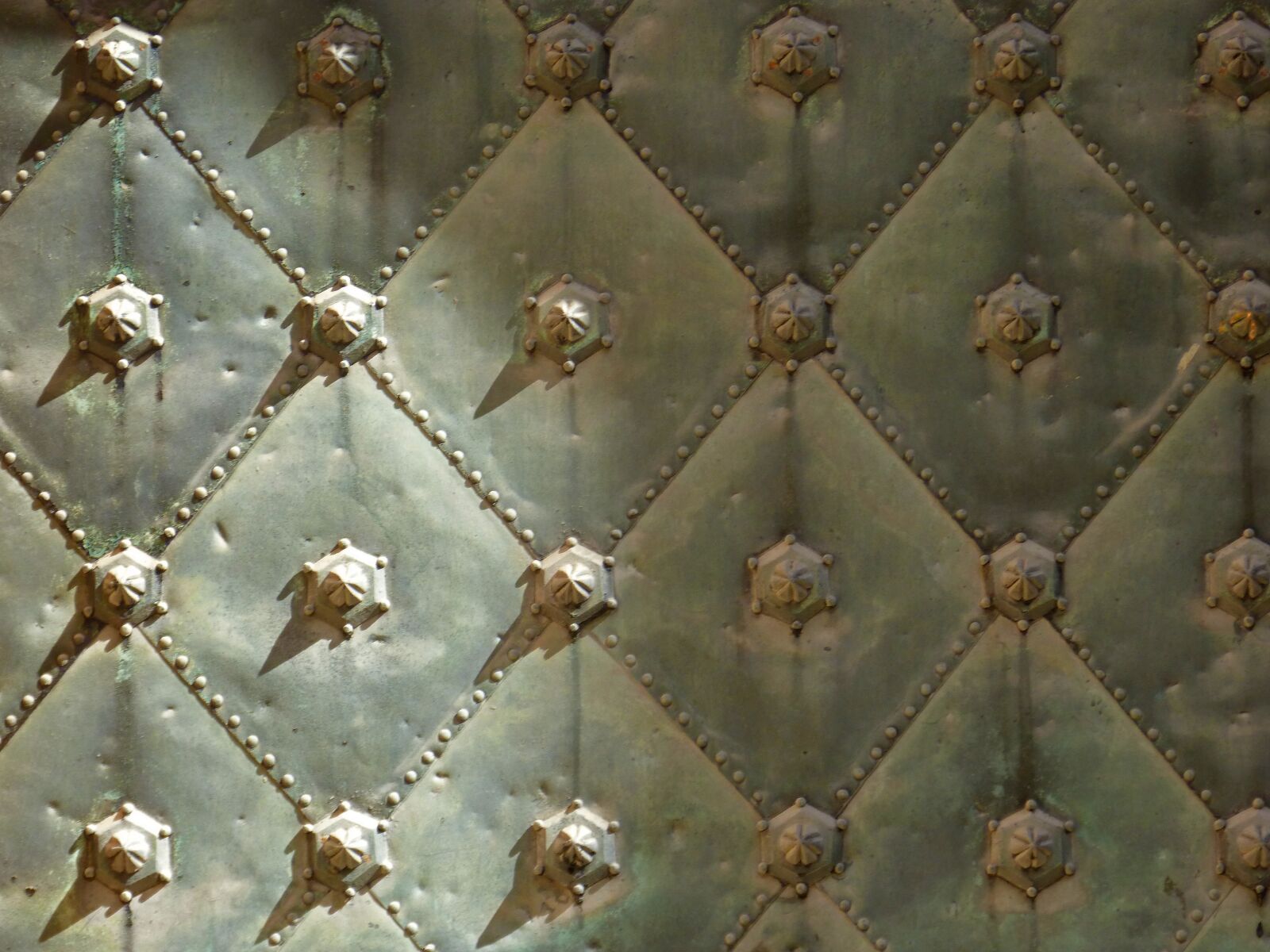 Panasonic DMC-FZ62 sample photo. Door, veneer, texture photography
