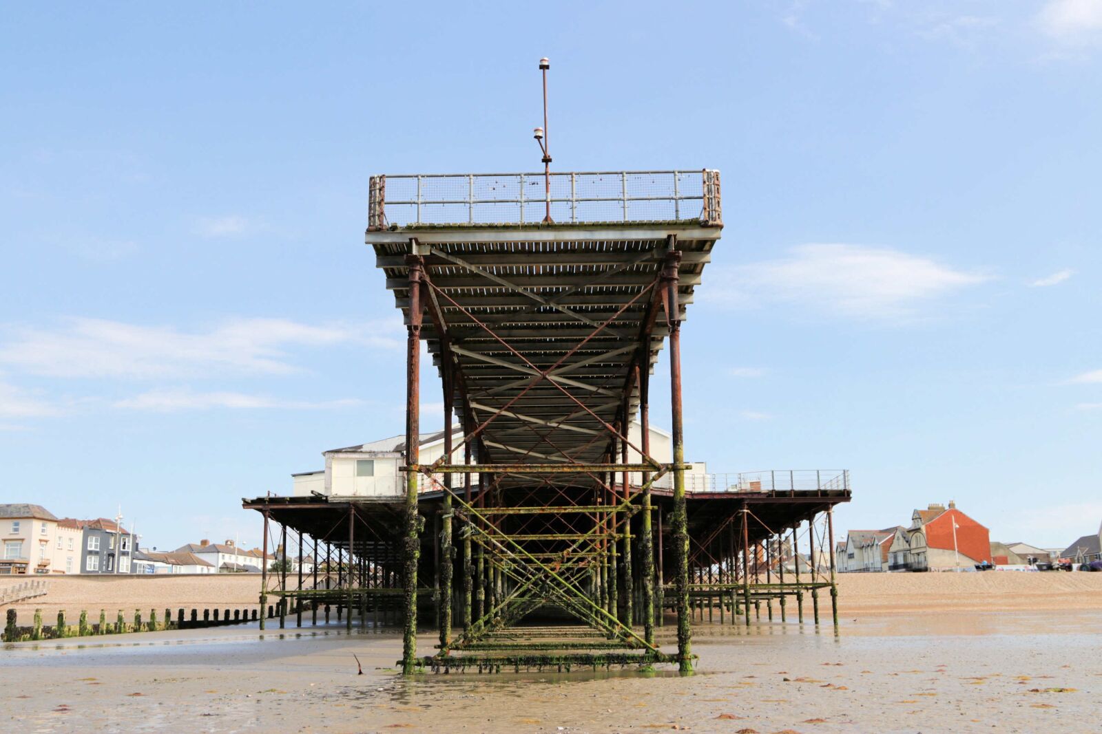 Canon EOS 80D + Canon EF 24-105mm F4L IS USM sample photo. Pier, seaside, beach photography