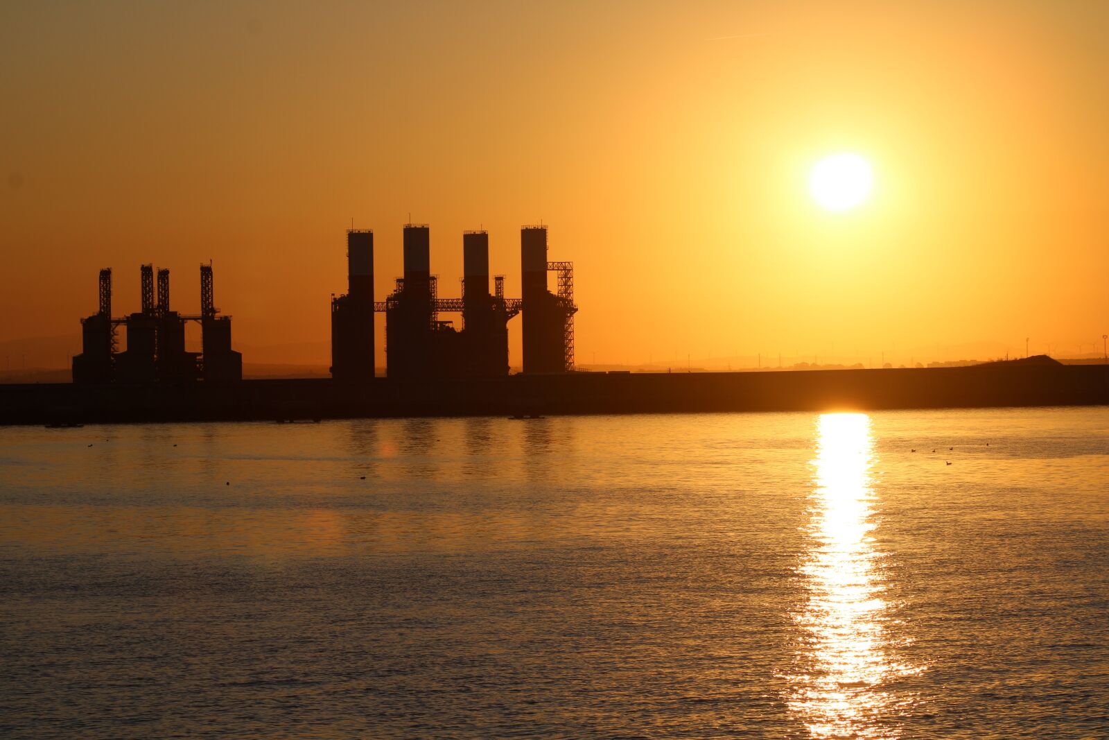 Canon EOS 2000D (EOS Rebel T7 / EOS Kiss X90 / EOS 1500D) sample photo. Port of cadiz, cadiz photography