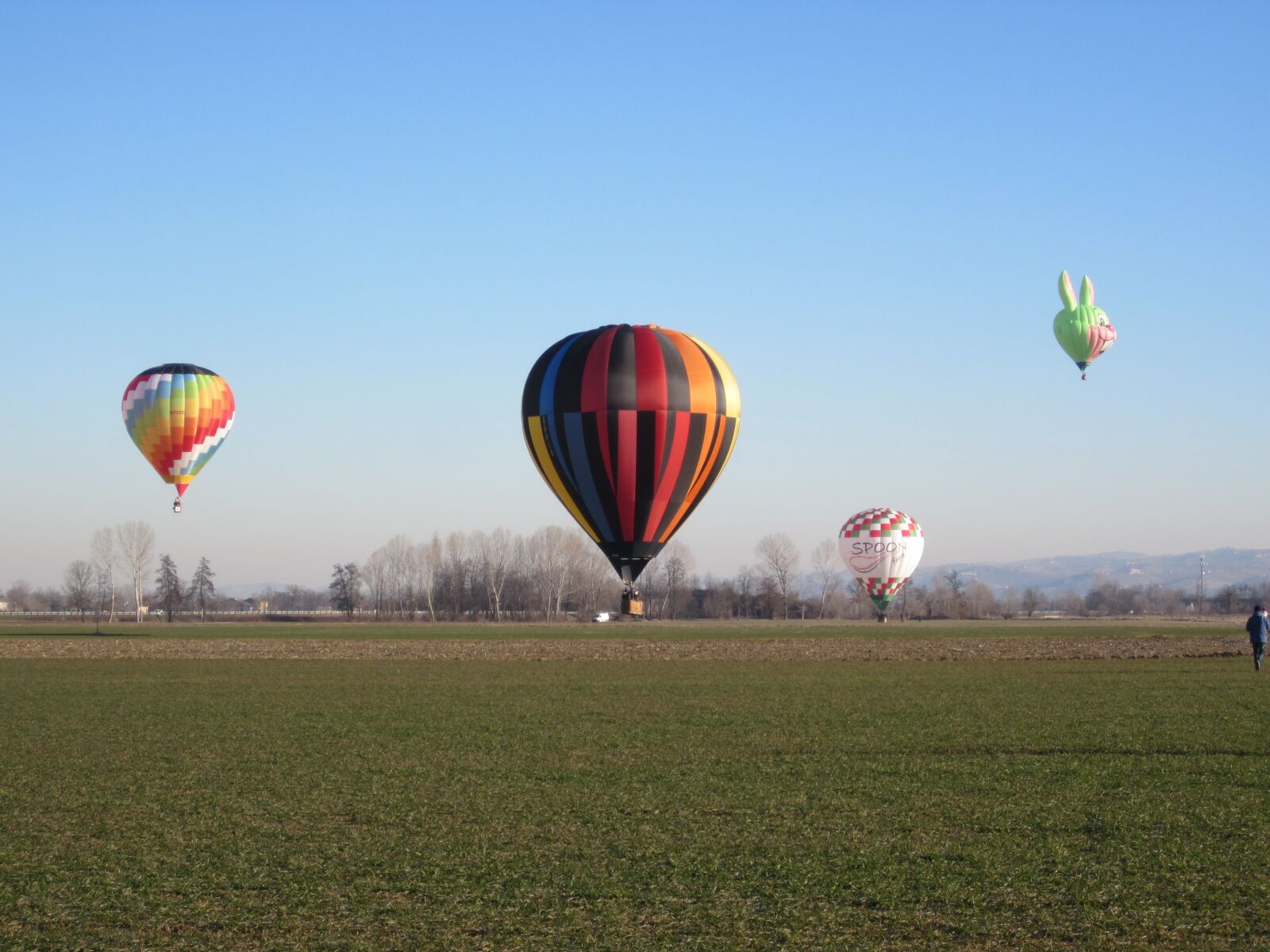 Canon IXUS 107 sample photo. Hot air balloons, festivalmongolfiere photography