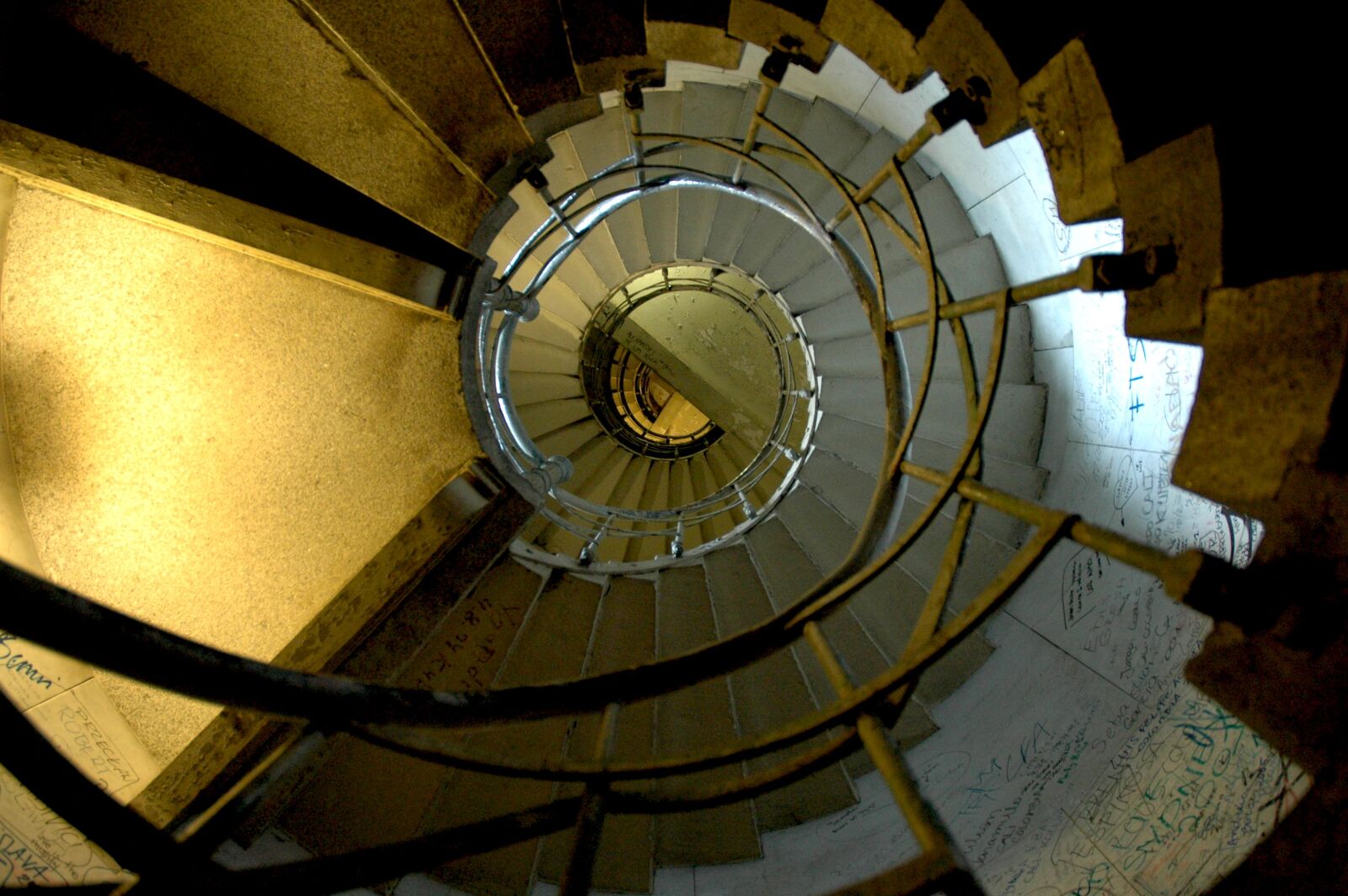 Nikon D70 sample photo. Stairs, siegessäule, berlin photography