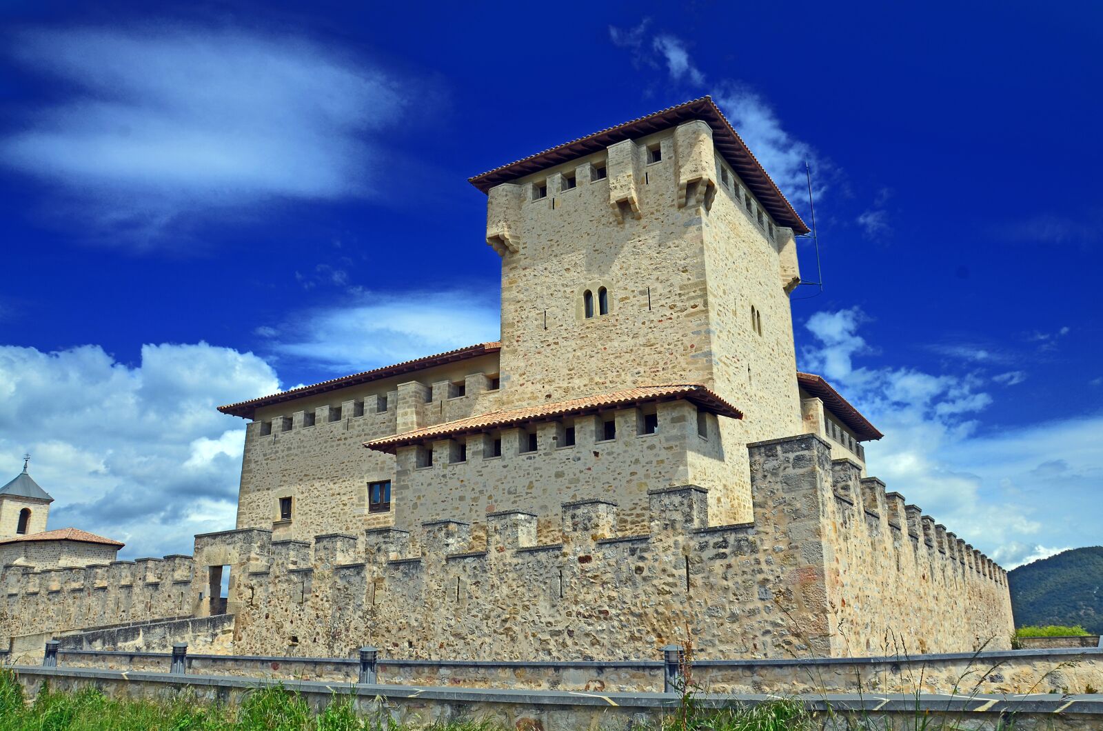Nikon D7000 sample photo. Castle, wall, fortress photography