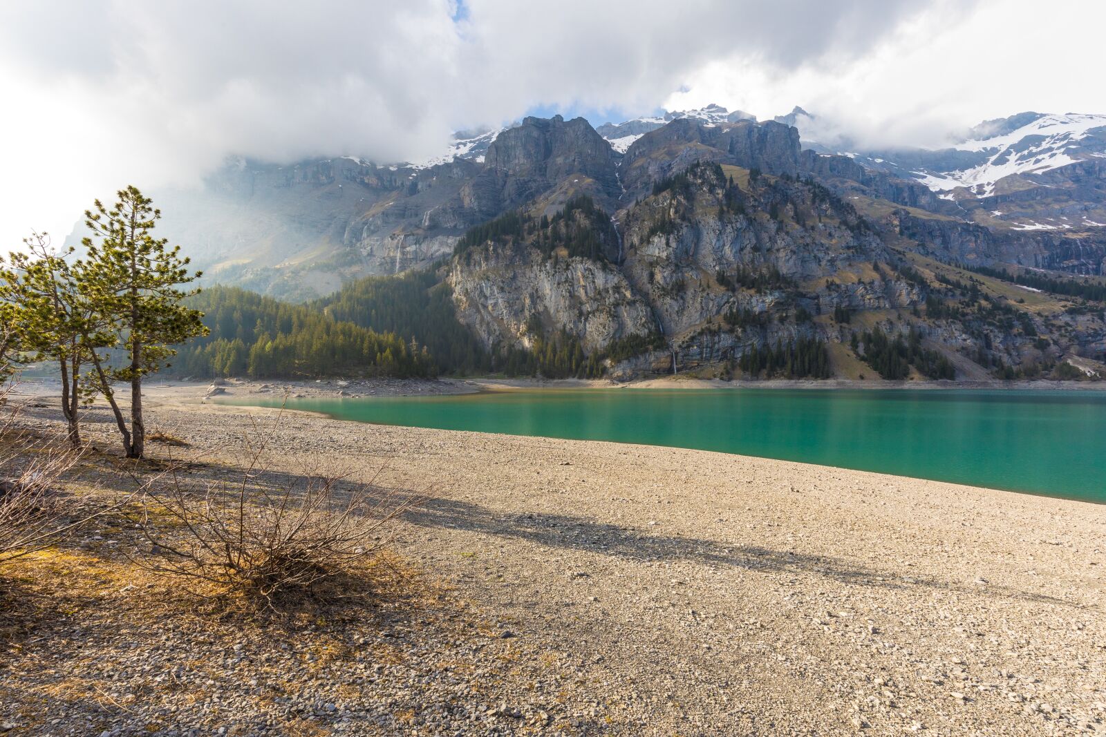 Canon EF 16-35mm F4L IS USM sample photo. Background, beautiful, beauty photography