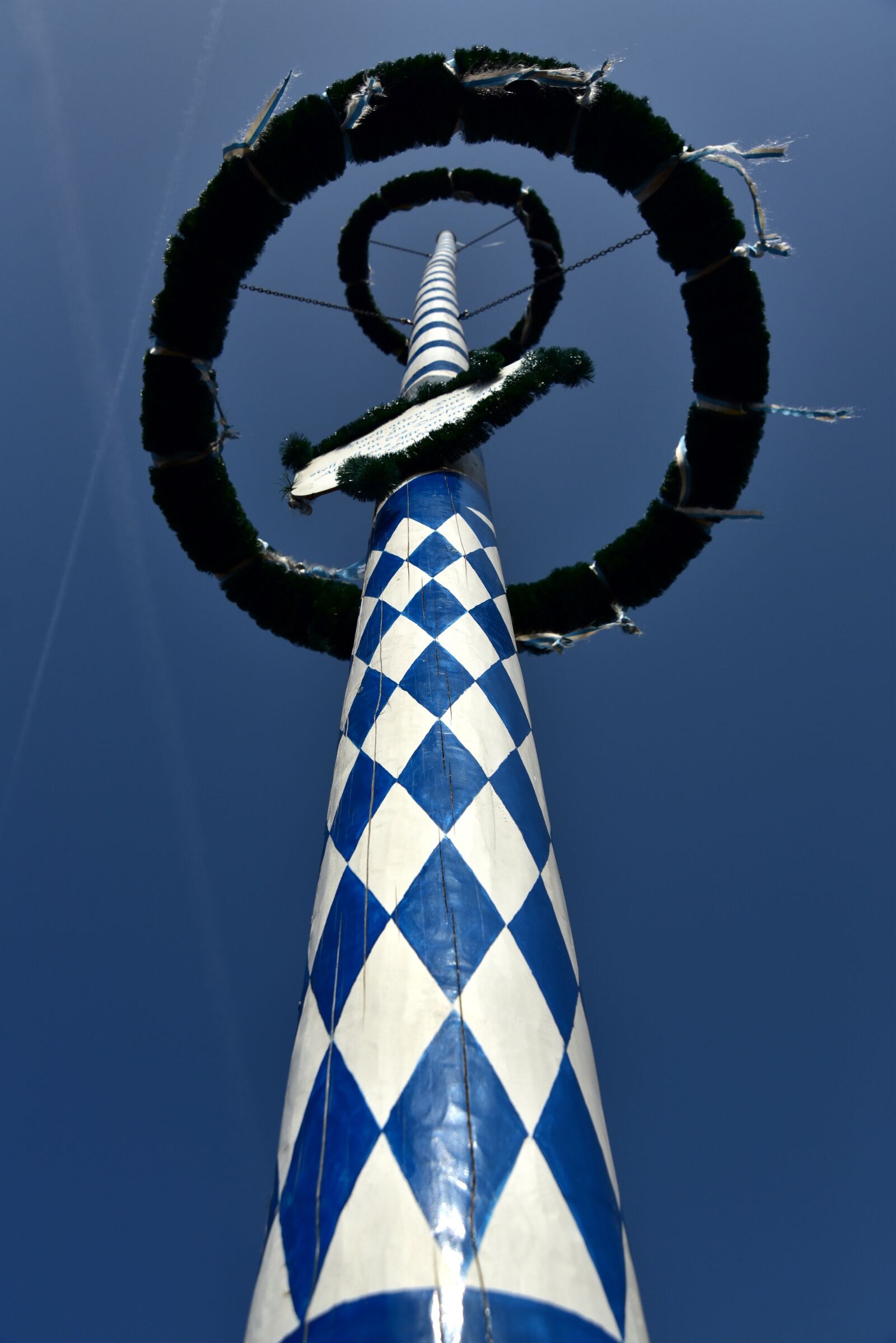 Nikon D750 sample photo. Maypole, diamonds, bavaria photography