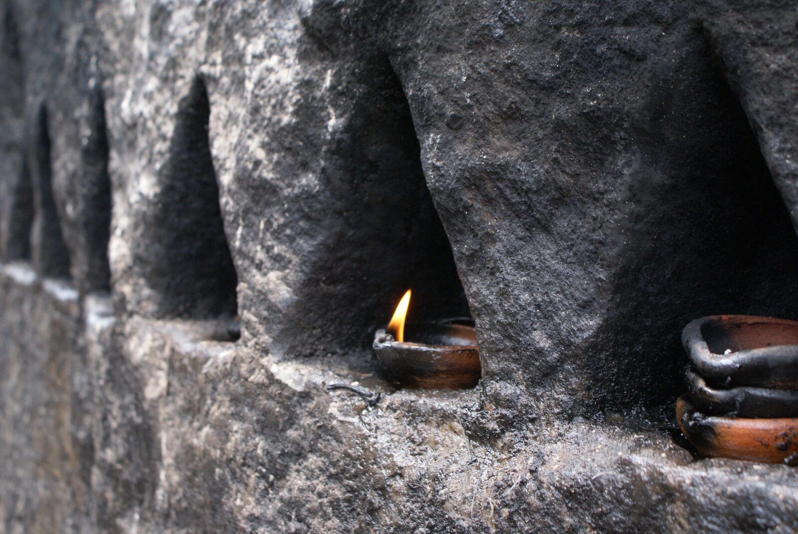Sony Alpha DSLR-A200 sample photo. Nature, rock, people photography