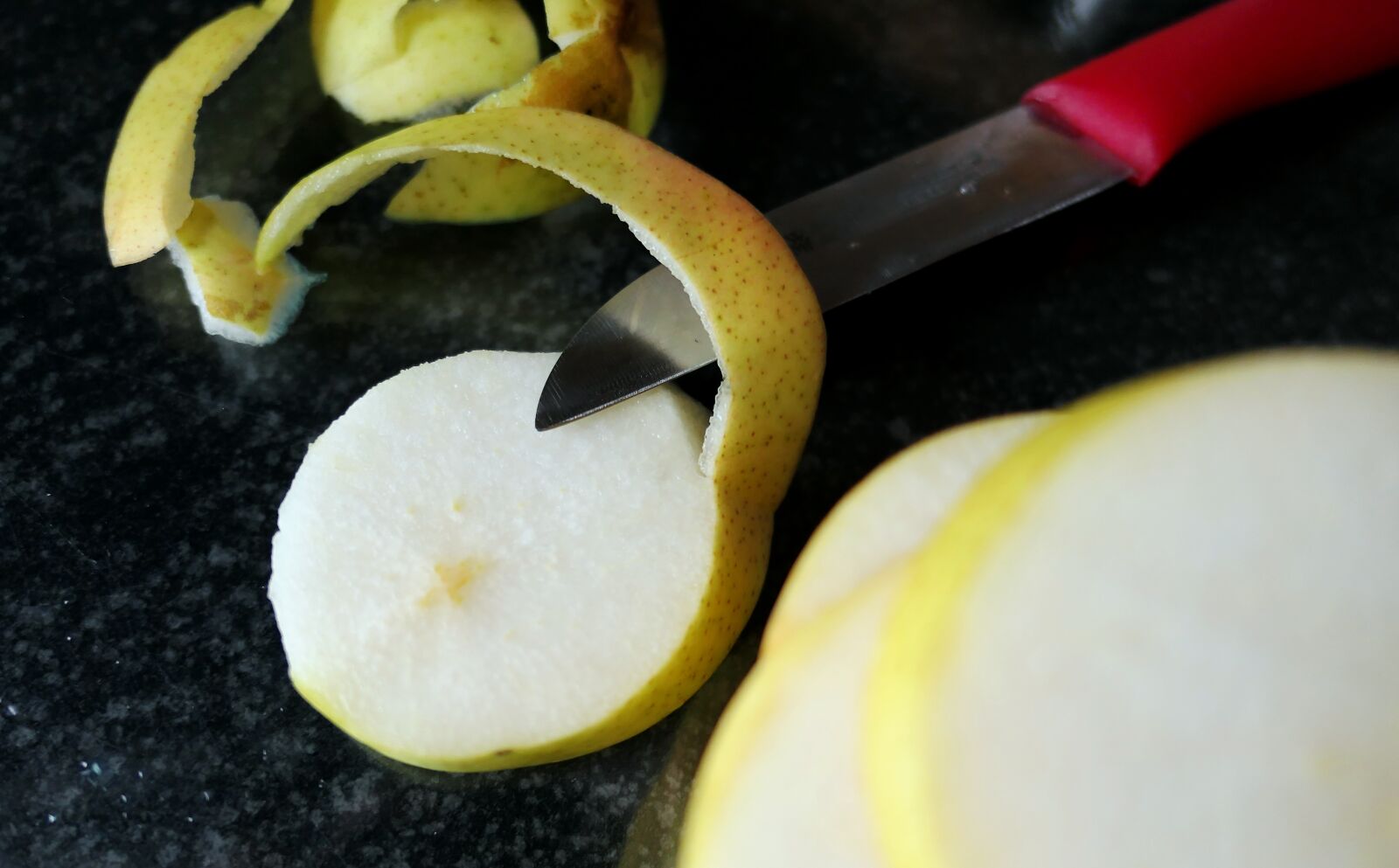 Panasonic Lumix DMC-LX10 (Lumix DMC-LX15) sample photo. Pear, fruit, ripe photography