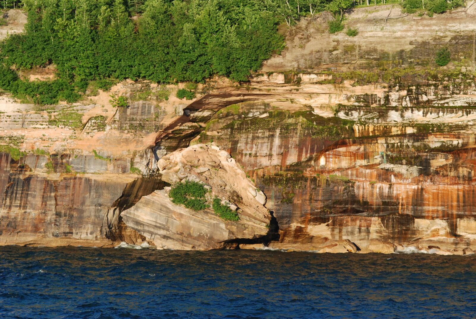 Nikon D80 sample photo. Leaning rock, splitting, cliff photography