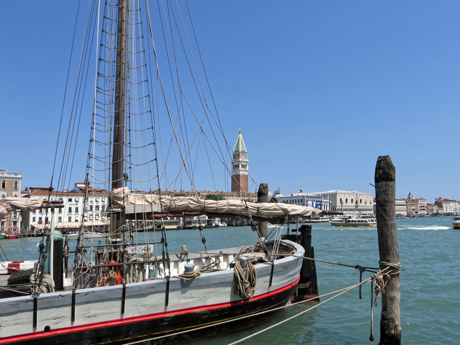 Canon PowerShot SX270 HS sample photo. Italy, venice, saint-marc photography