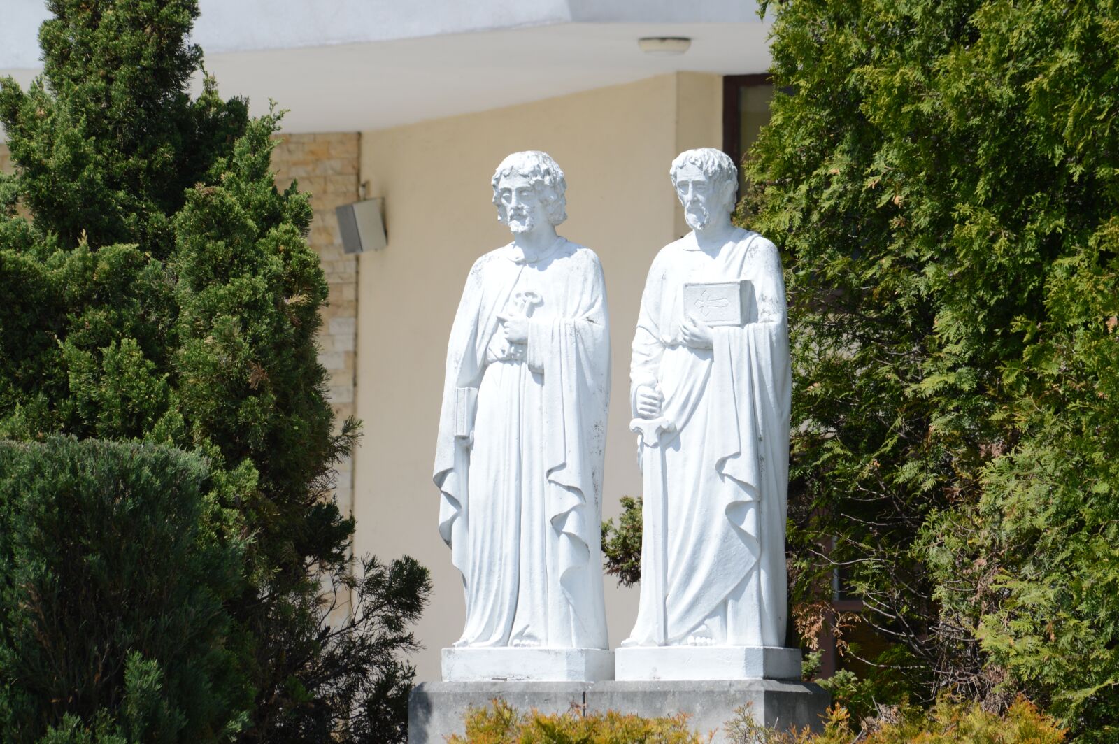 Nikon D3200 sample photo. Figures, the apostles, sculpture photography