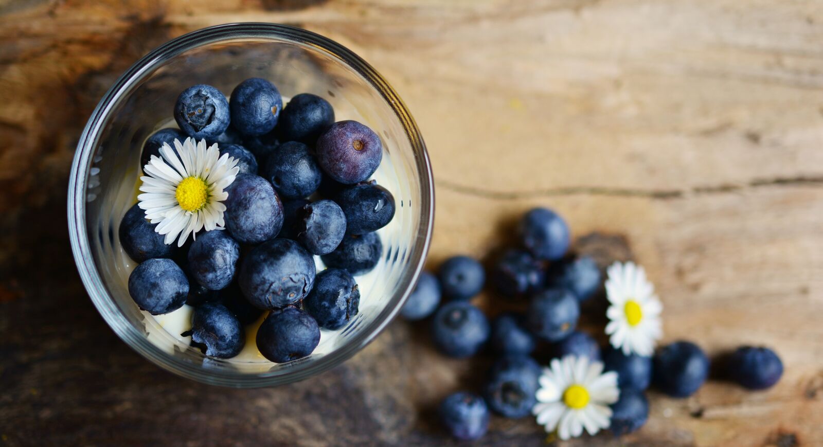 Nikon D5200 sample photo. Blueberries, dessert, fruit photography