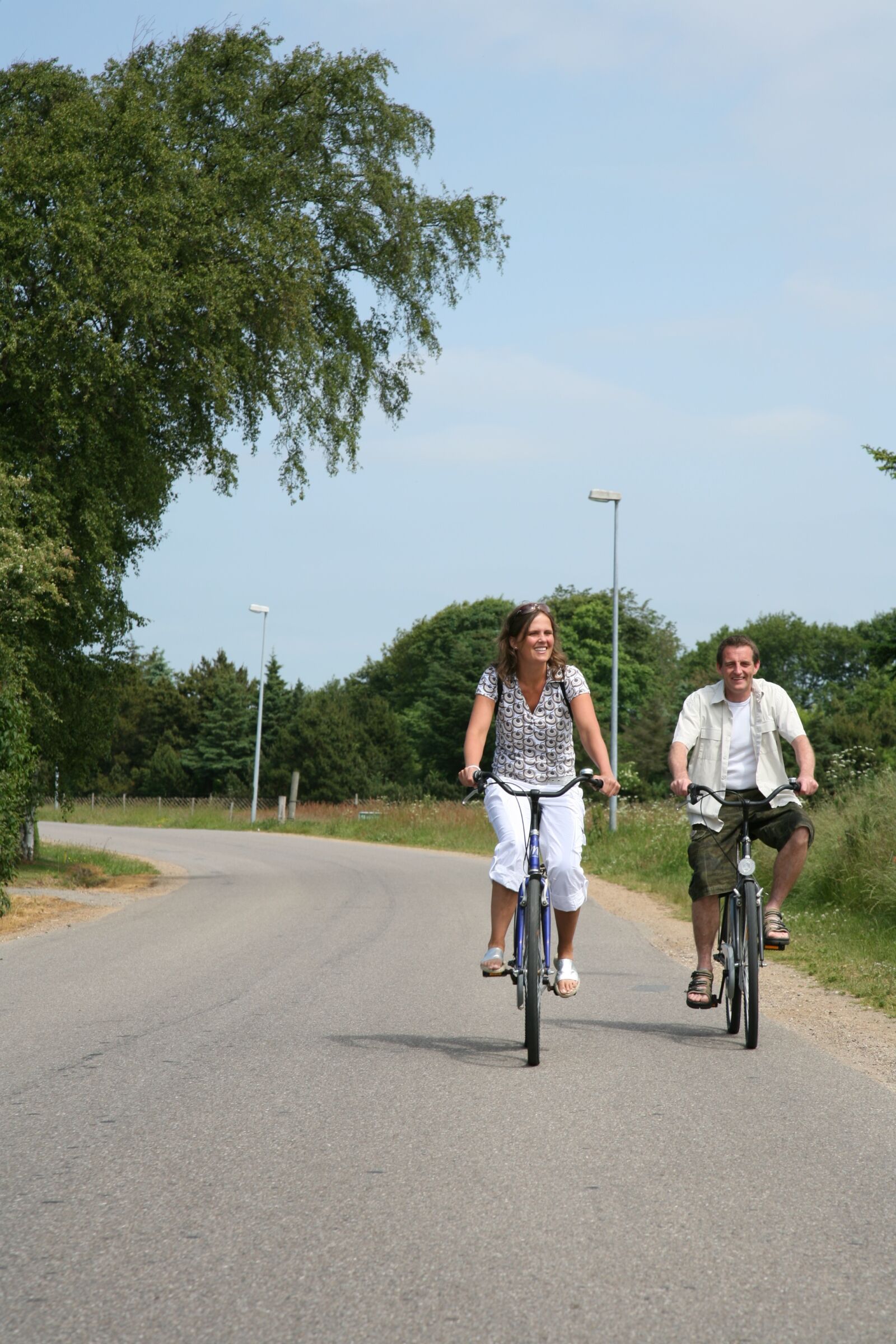 Canon EOS 5D sample photo. Couple, cyclists, summer photography
