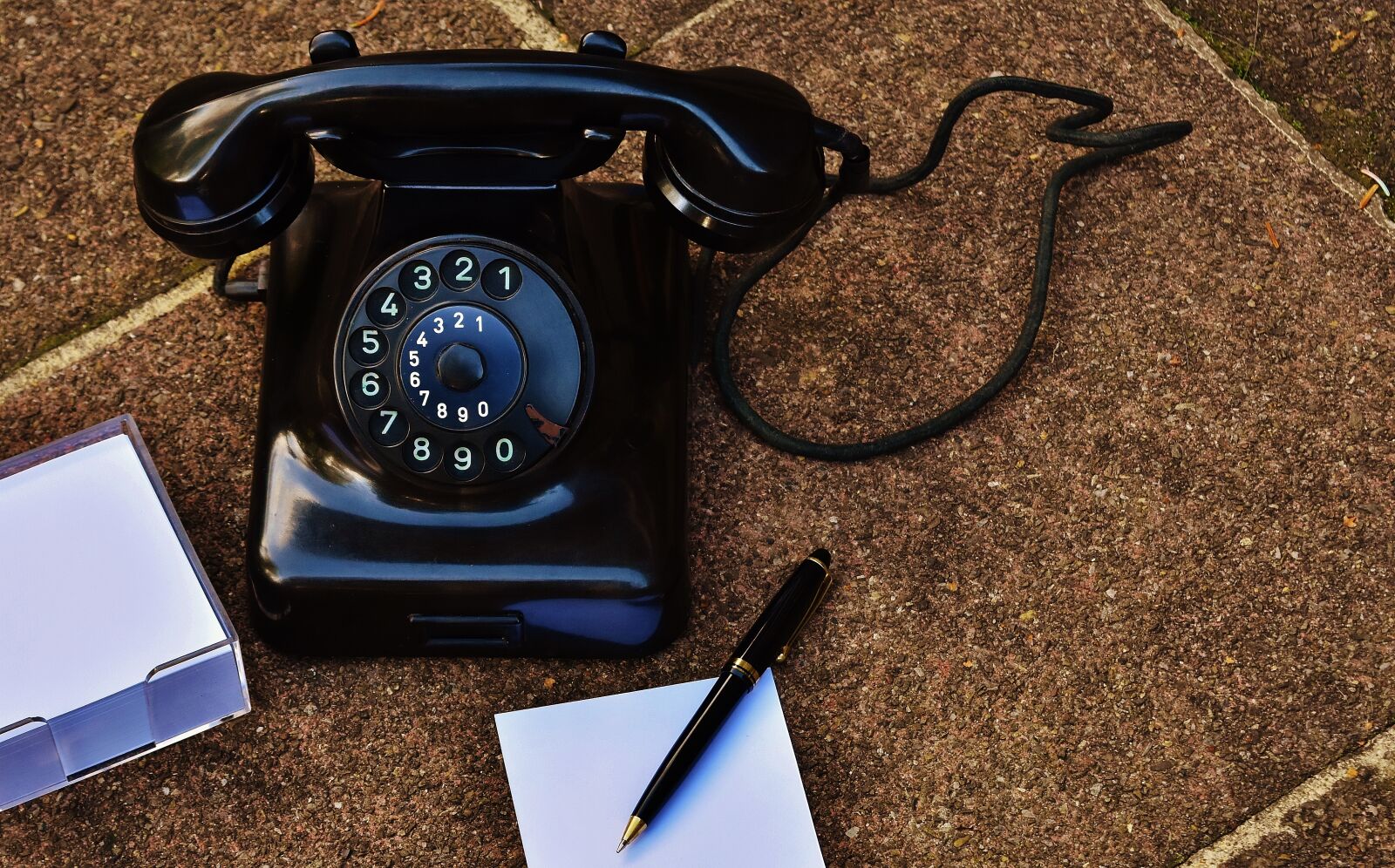 Nikon D7200 sample photo. Phone, old, year built 1955 photography