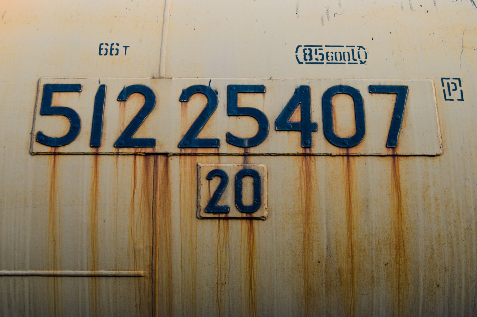 Nikon D3200 sample photo. Railway carriage, cars, rusty photography