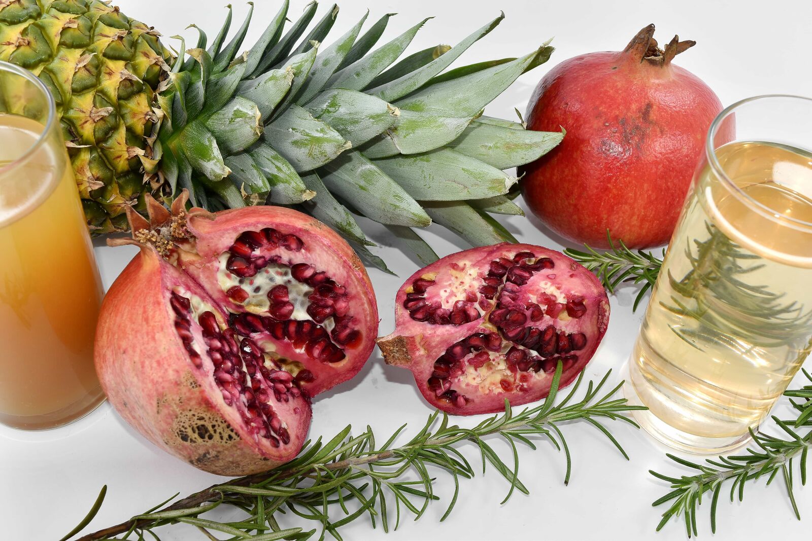 Nikon D5500 sample photo. Beverage, liquid, pomegranate, diet photography