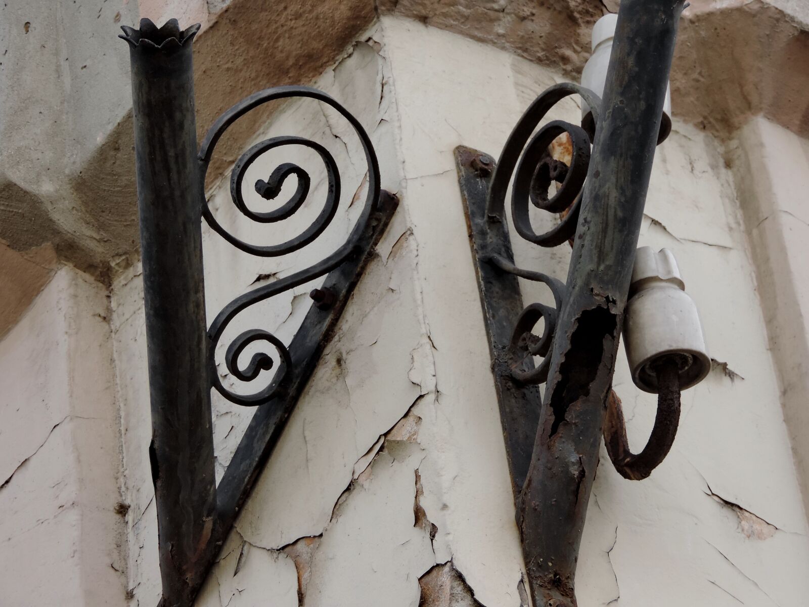 Nikon Coolpix P520 sample photo. Abandoned, art, baroque, cast photography