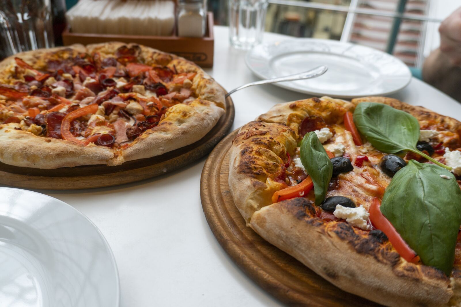 Sony a6300 sample photo. Pizza, tasty, dinner photography