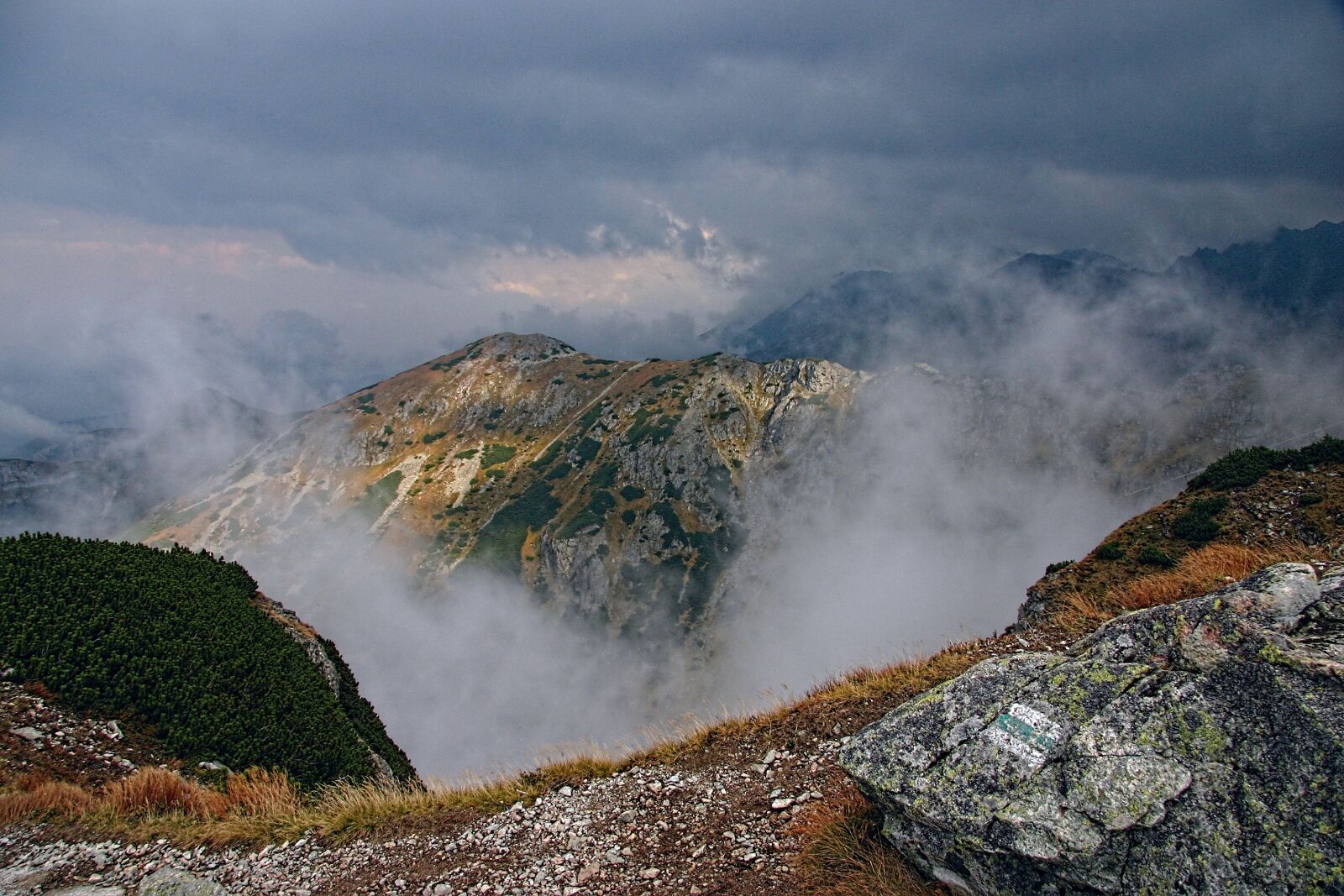 Canon EOS 300D (EOS Digital Rebel / EOS Kiss Digital) sample photo. Landscape, mountain, nature photography