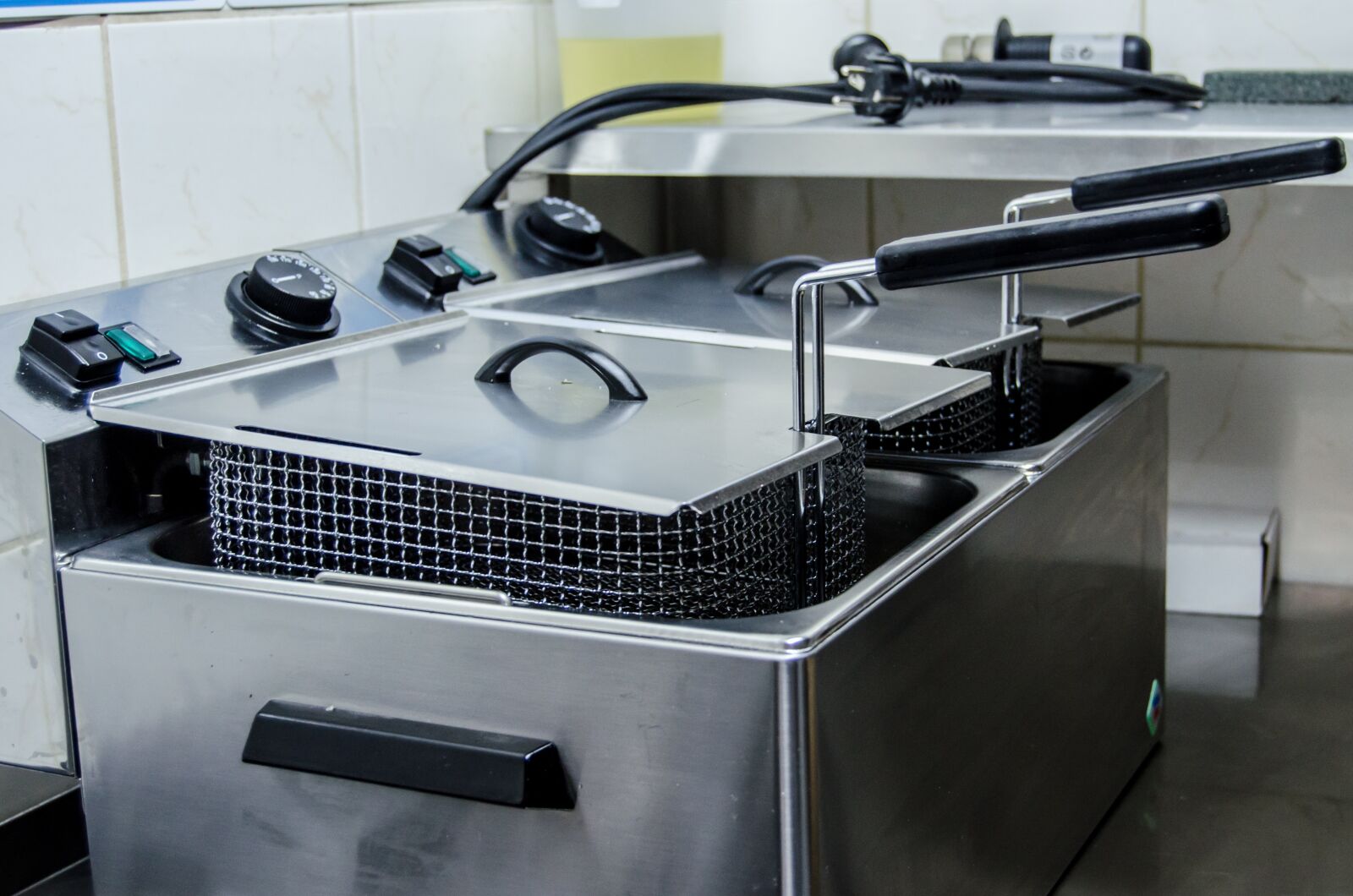 Nikon D5100 sample photo. Fryer, kitchen, equipment photography