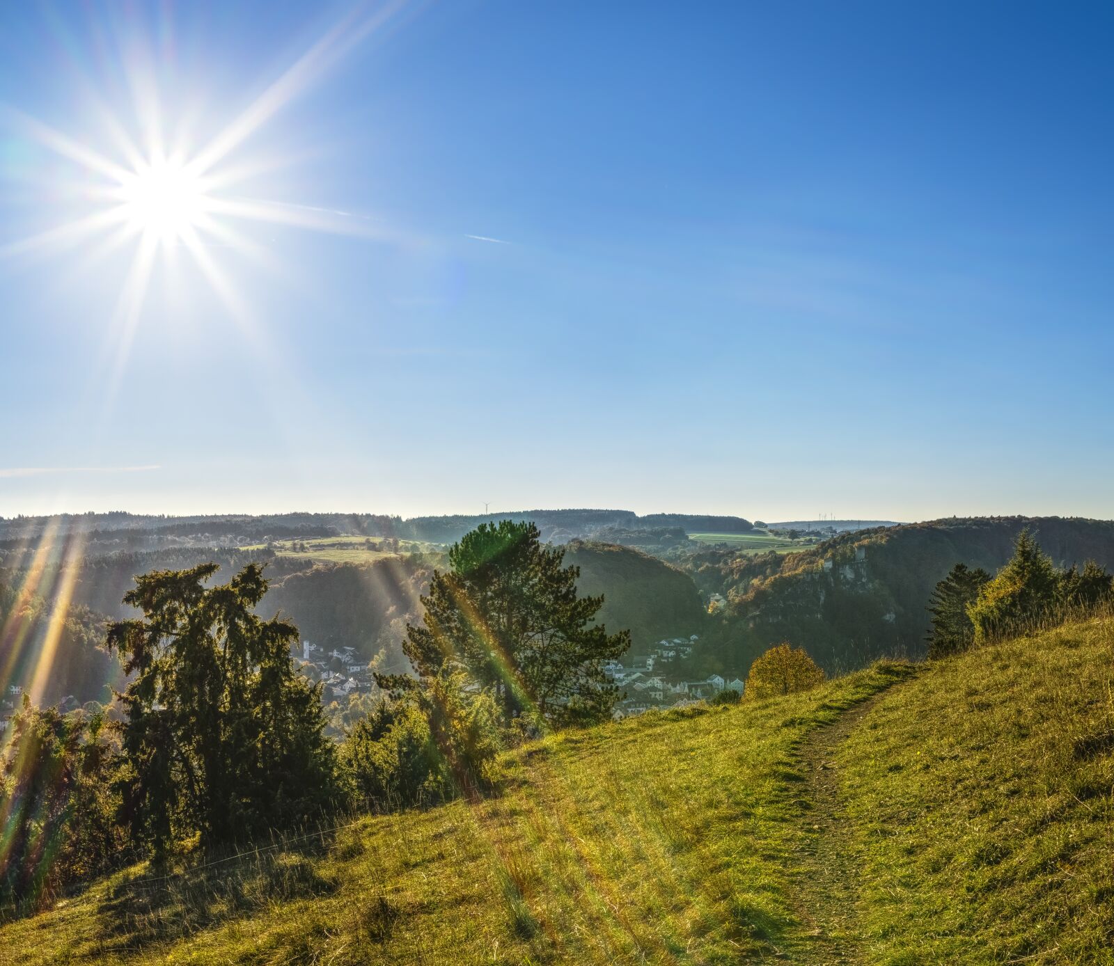 Sony a6300 + Sigma 30mm F2.8 EX DN sample photo. Sonnenstern, view, riedenburg photography