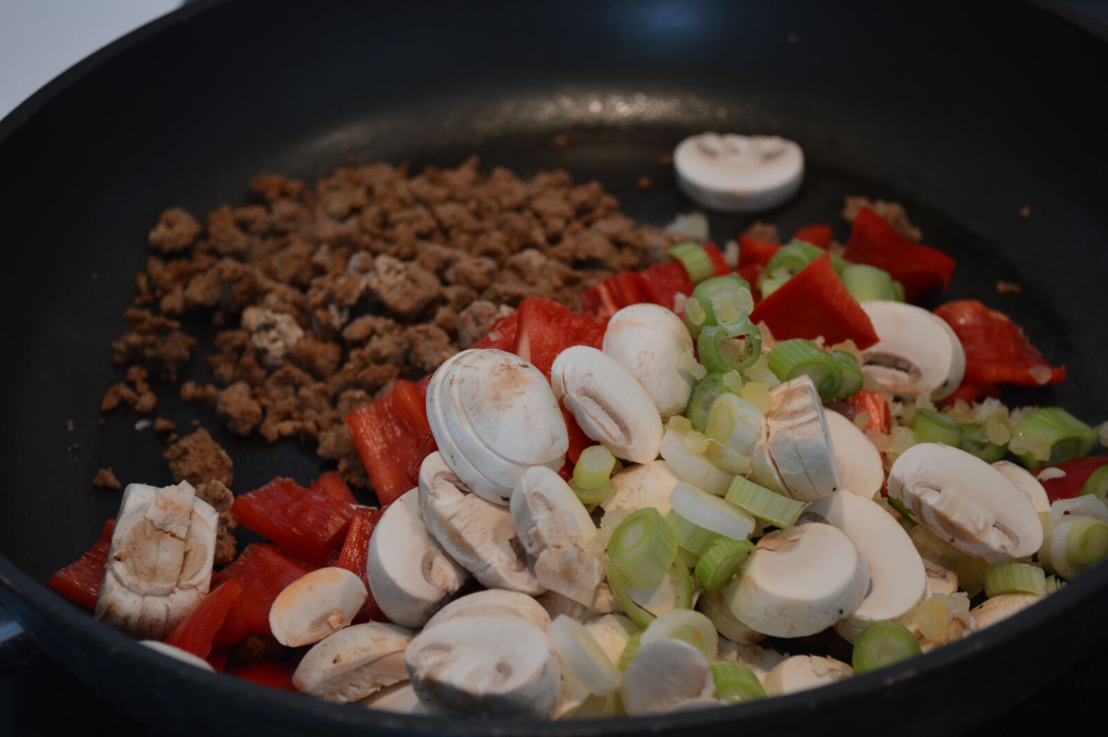 Nikon D3200 sample photo. Cooking, kitchen, pan photography