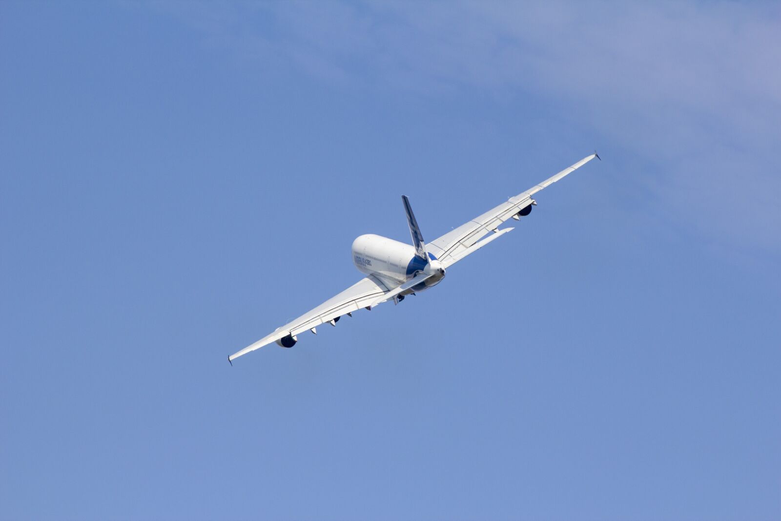 Canon EOS 600D (Rebel EOS T3i / EOS Kiss X5) sample photo. The airbus a380, airbus photography