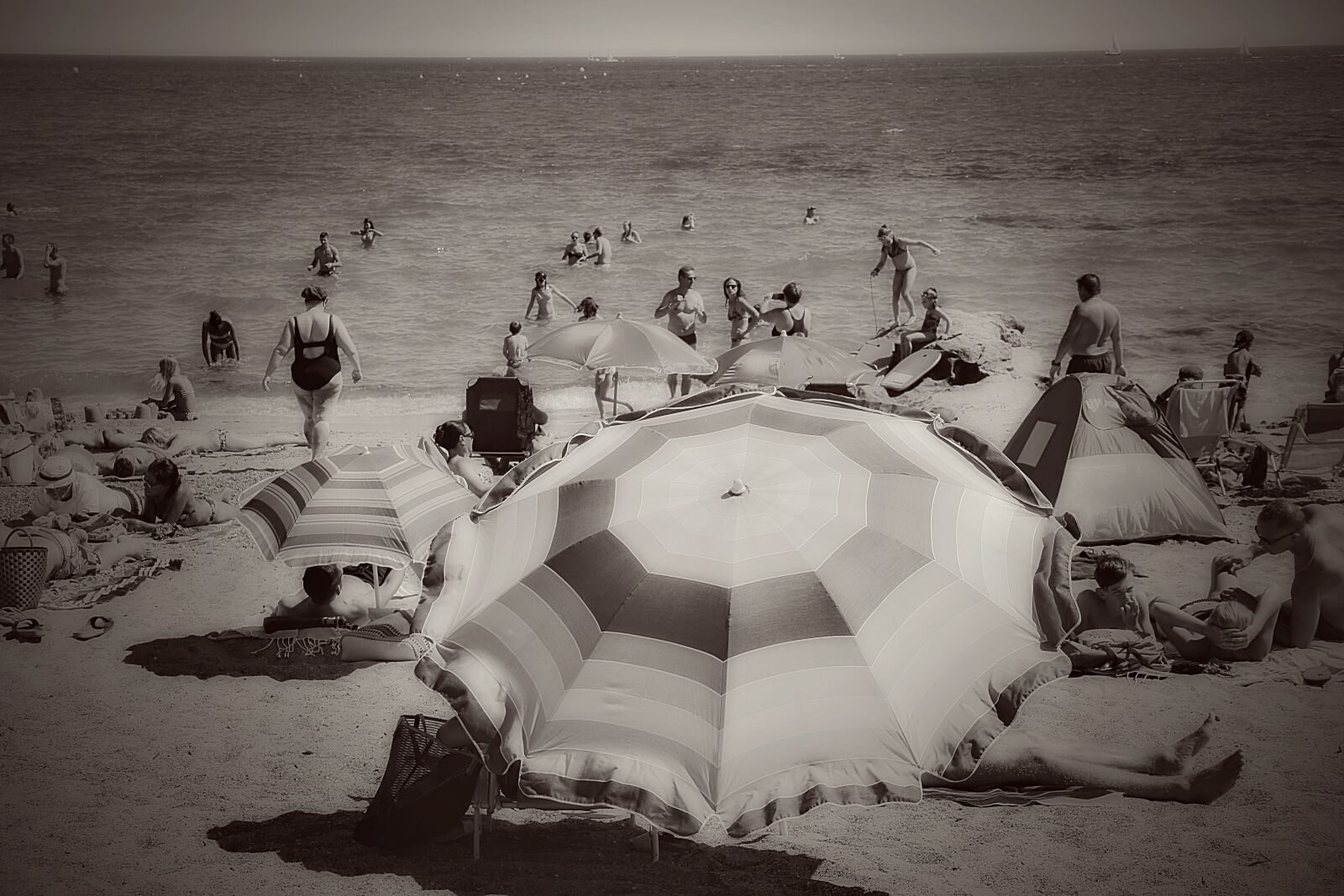 Canon EOS 5D Mark III sample photo. Beach, holiday, sandy beach photography