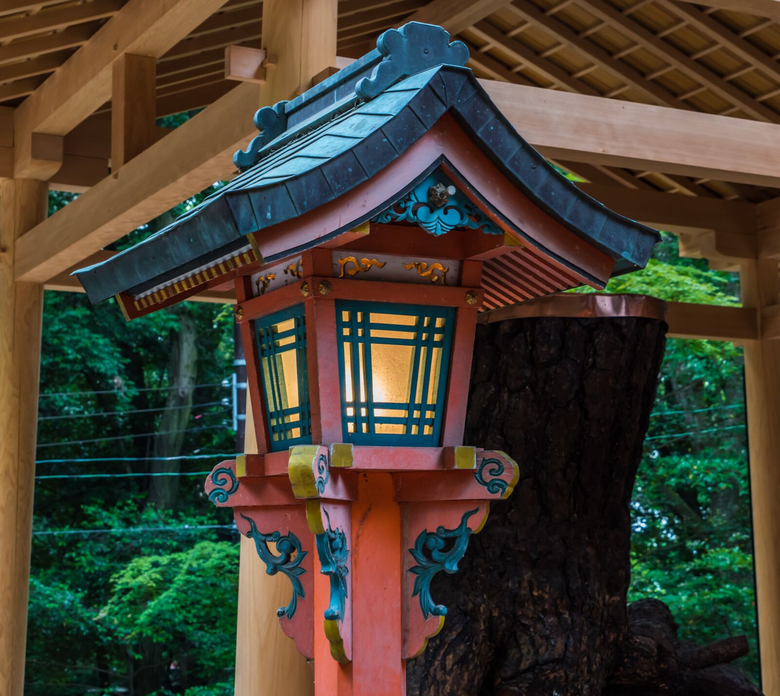 Sony a7R II + Sony FE 24-240mm F3.5-6.3 OSS sample photo. Japan, lantern, japanese photography